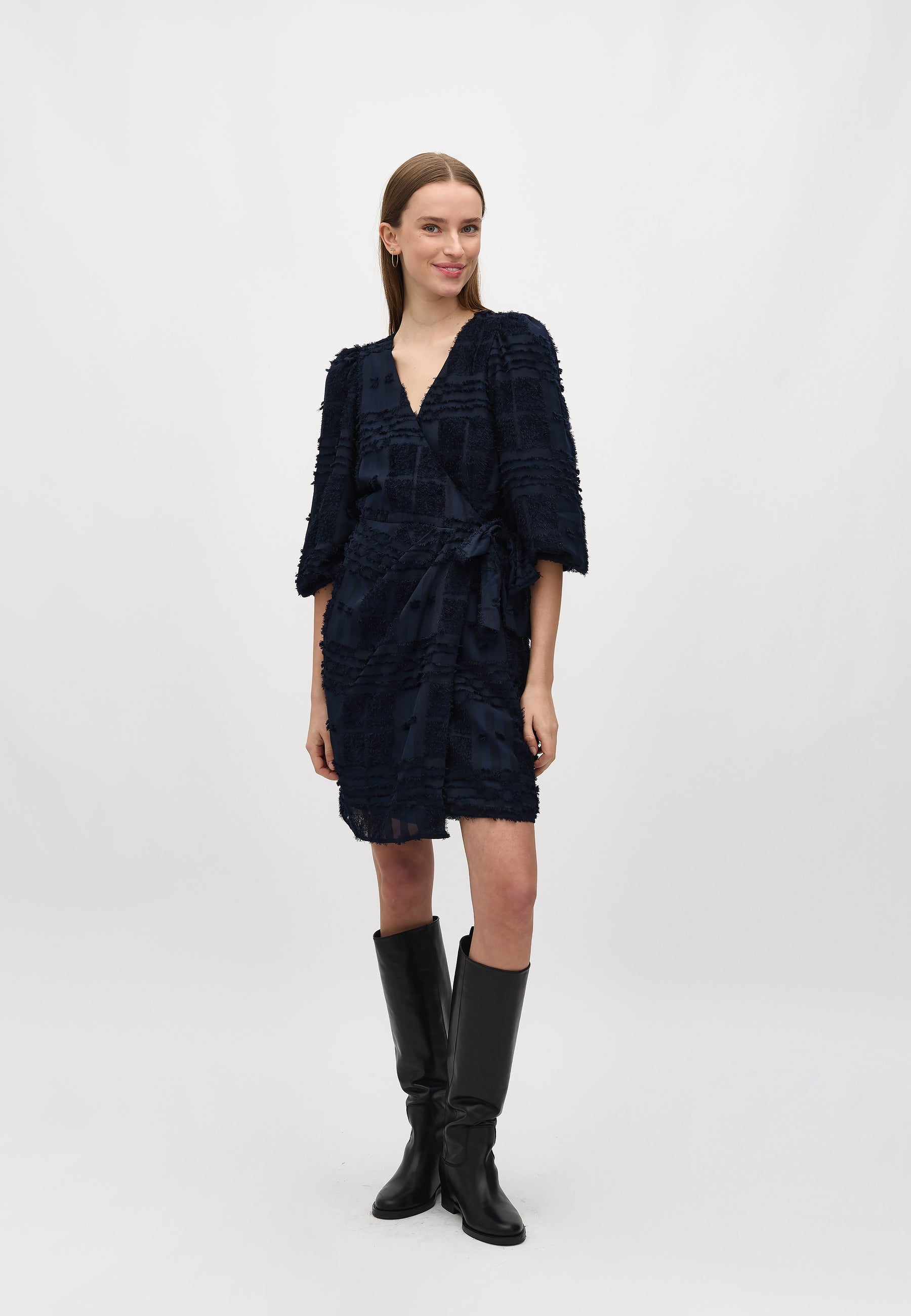 Dovie-M_Night Sky_Model_2