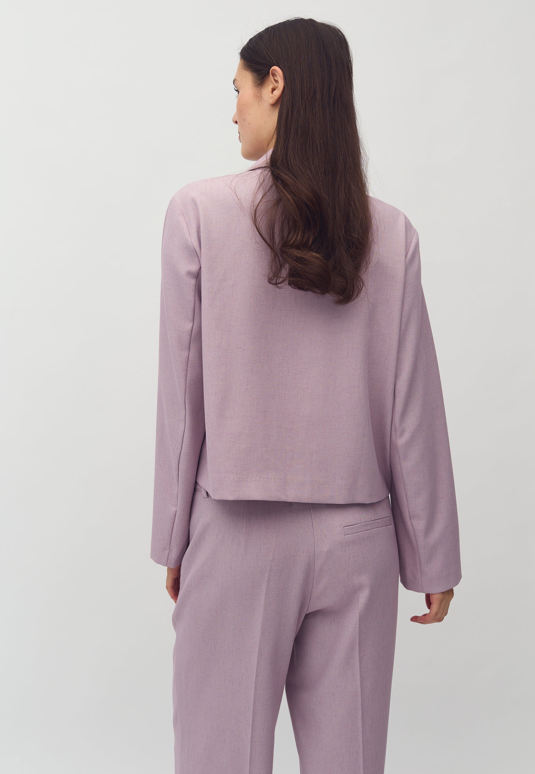 Woddy-M_Orchid Bloom_Model_2