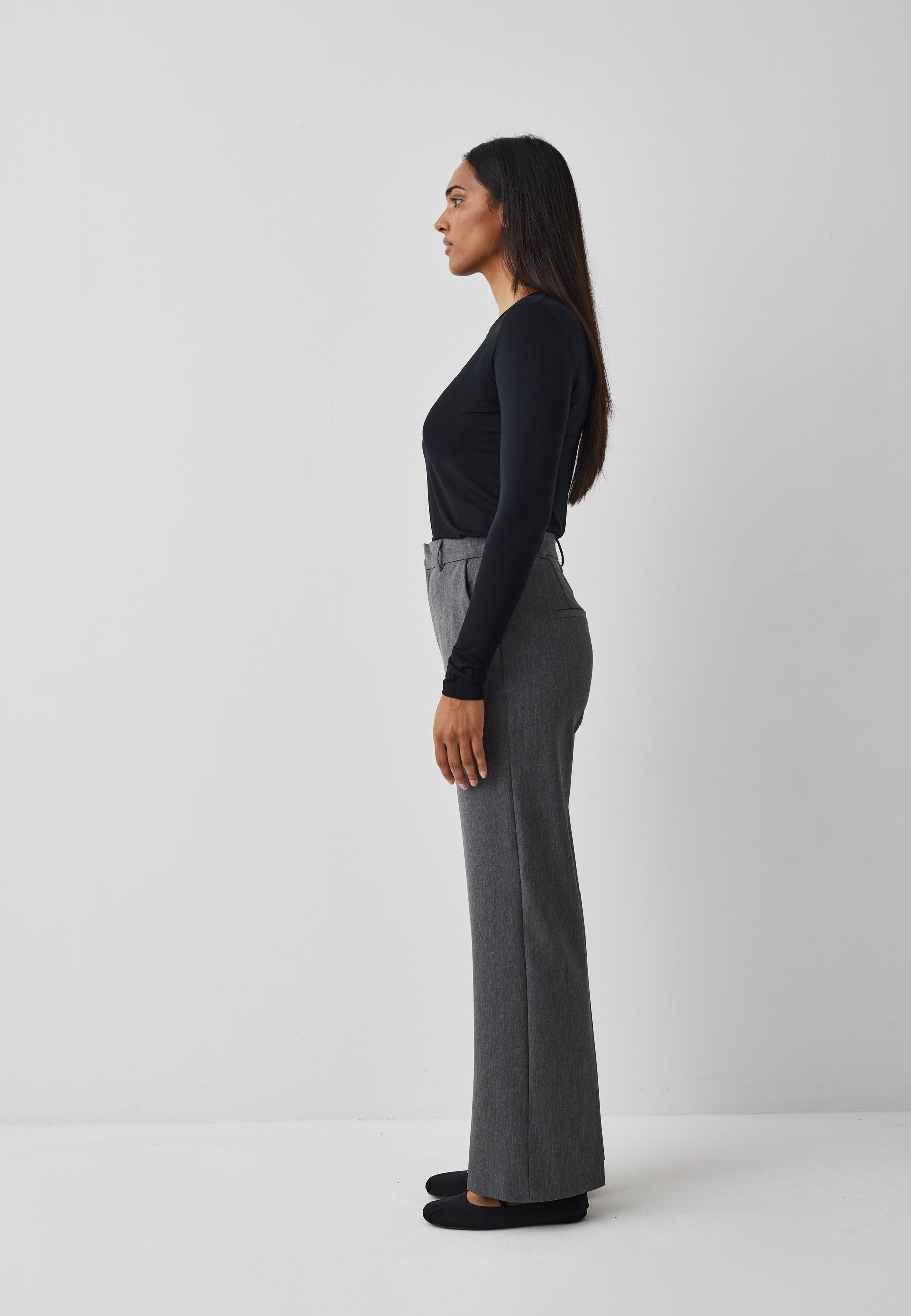 Lucy-M_Medium Melange_Model_