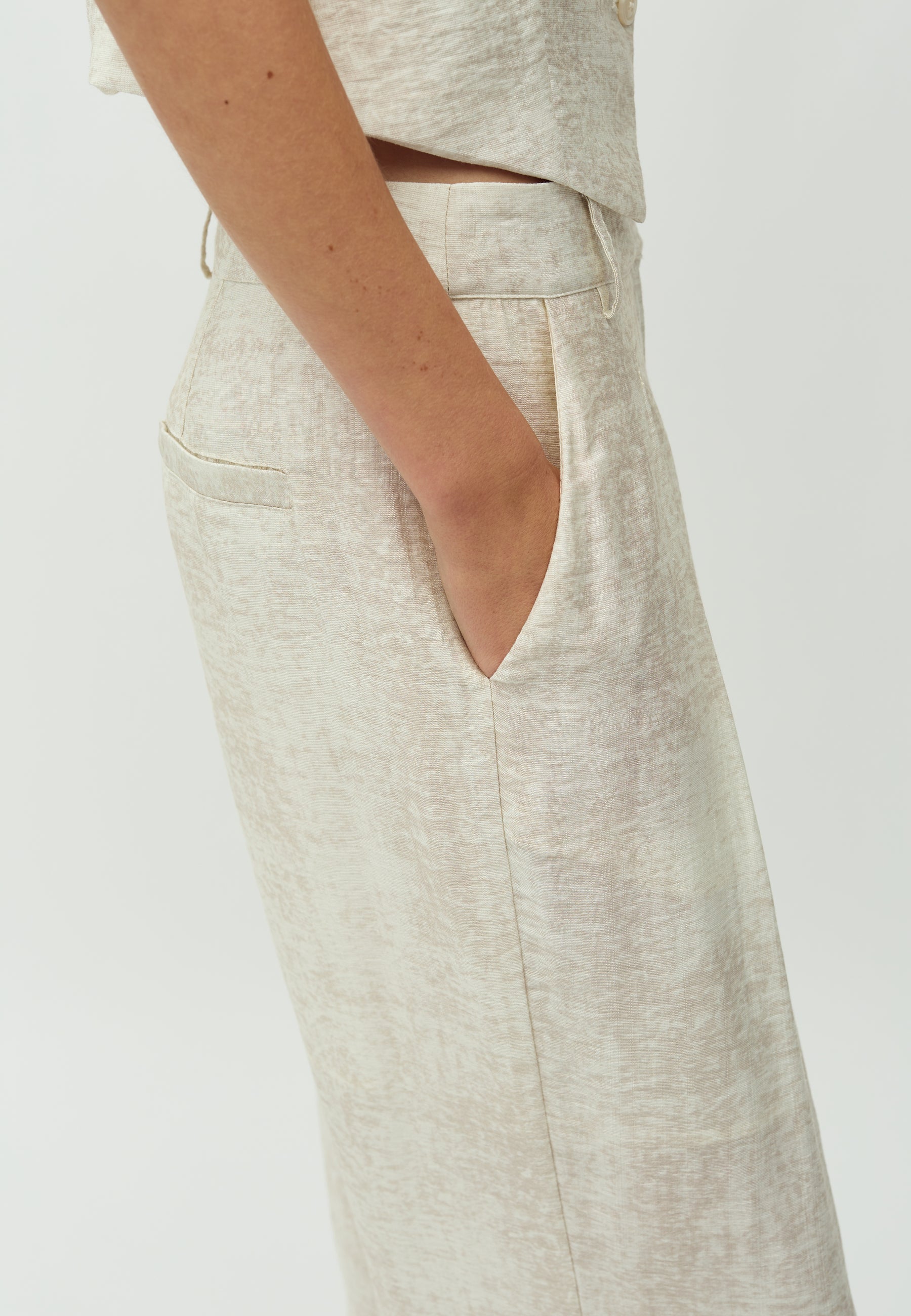 Cristiana Long-M_Oyster Valana Print_Model_3