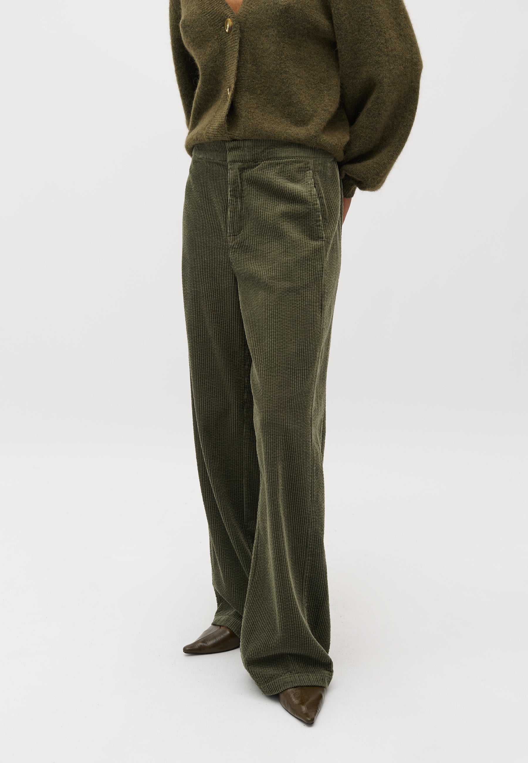 Picana-M_Green Leaf_Model_2
