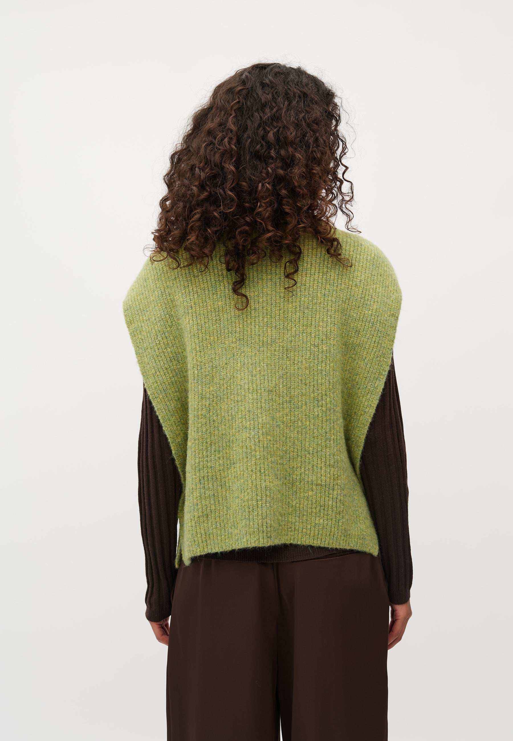 Tristiana-M_Lime Melange_Model_2