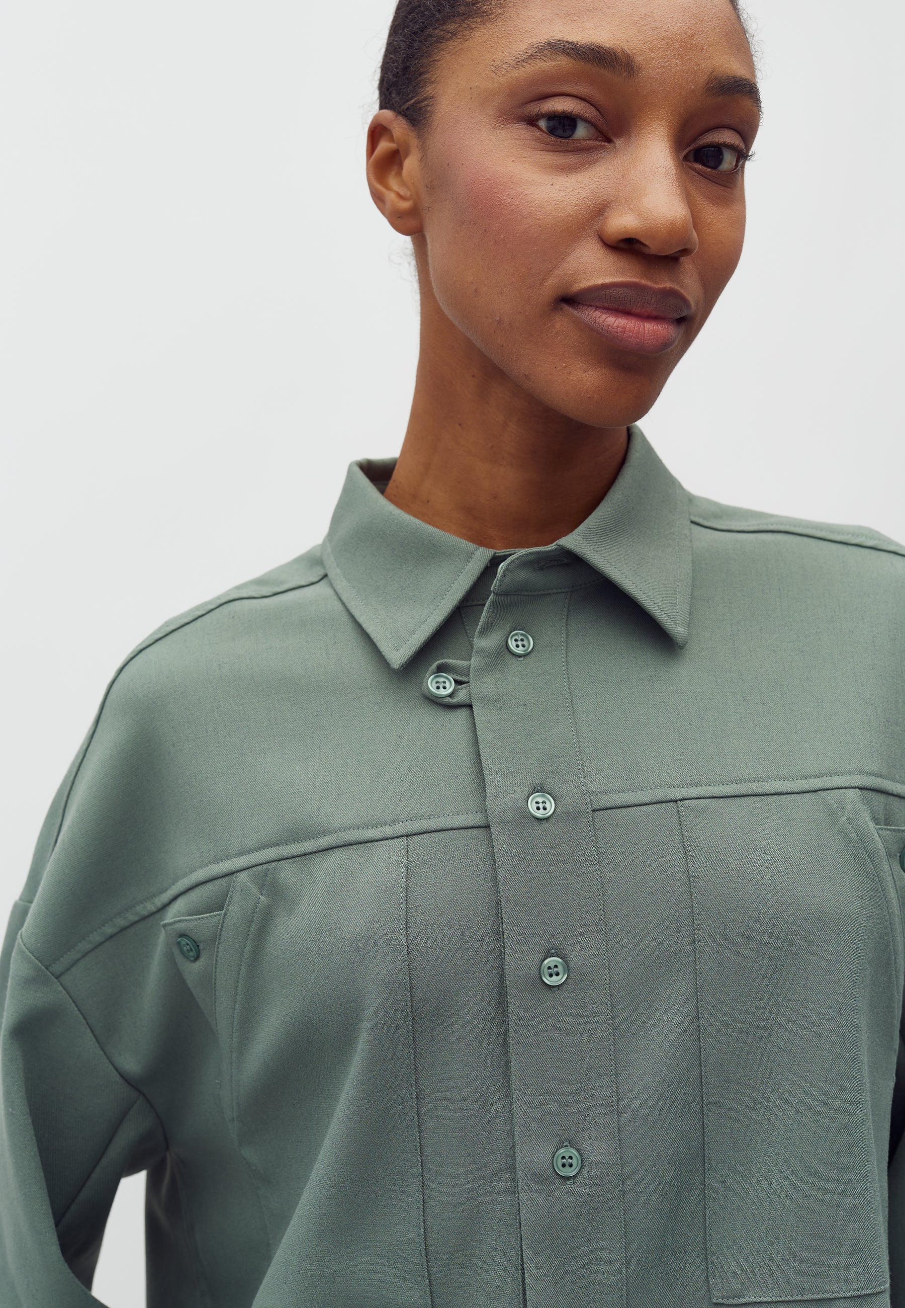 Levya-M_Iceberg Green Melange_Model_3