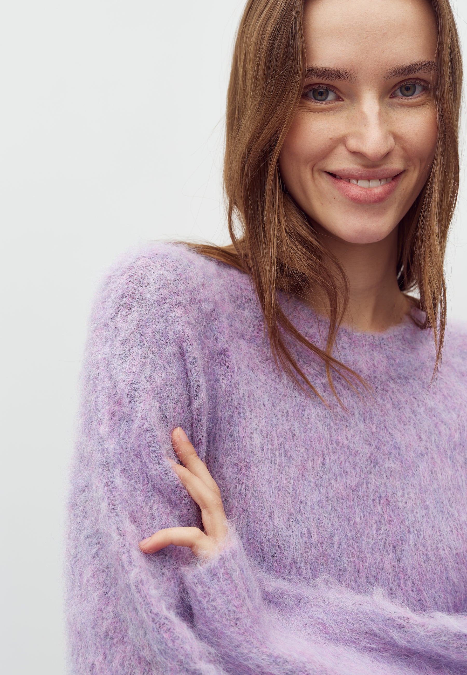 Gillis-M_Gentle Violet Melange_Model_2