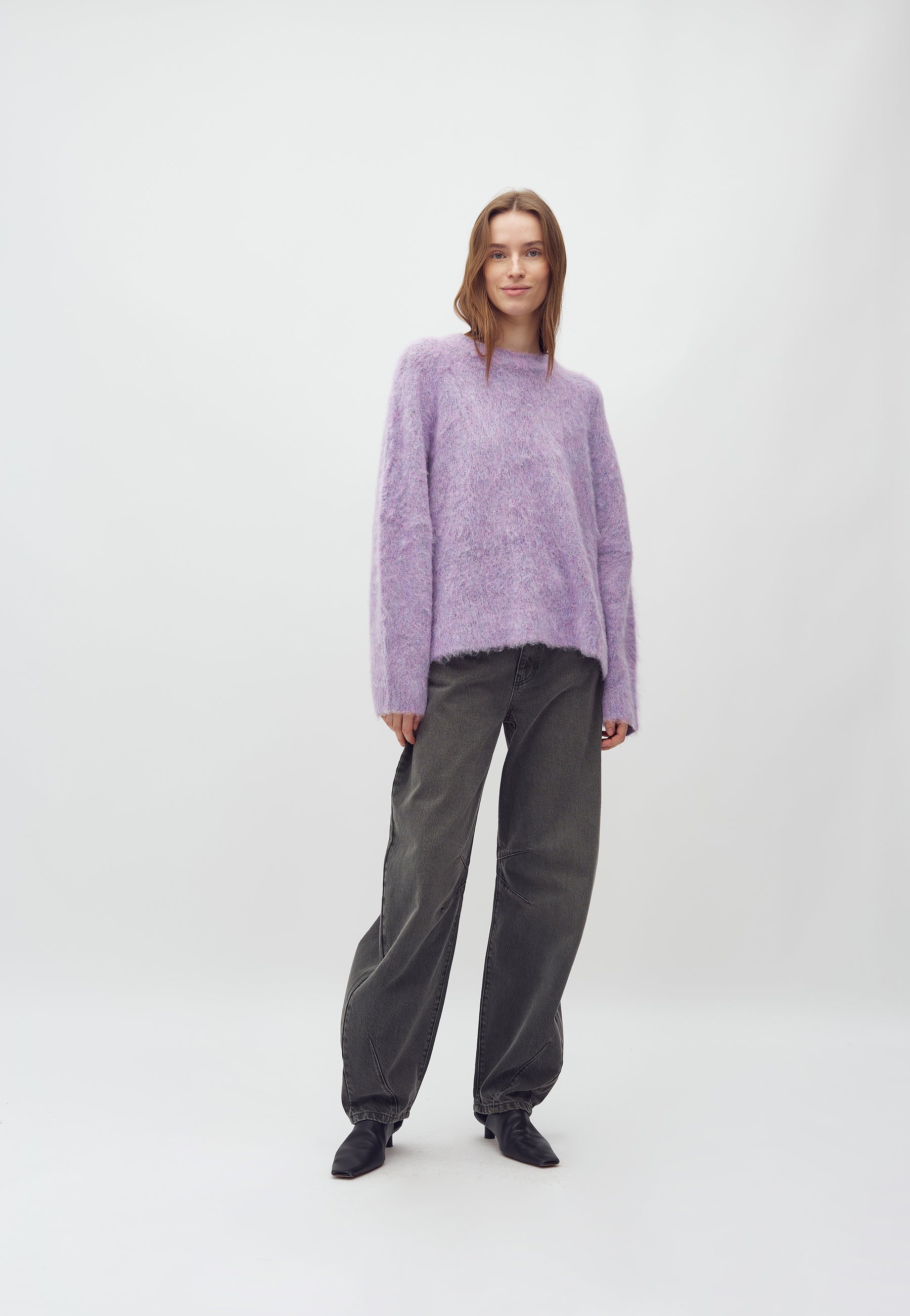 Gillis-M_Gentle Violet Melange_Model_5