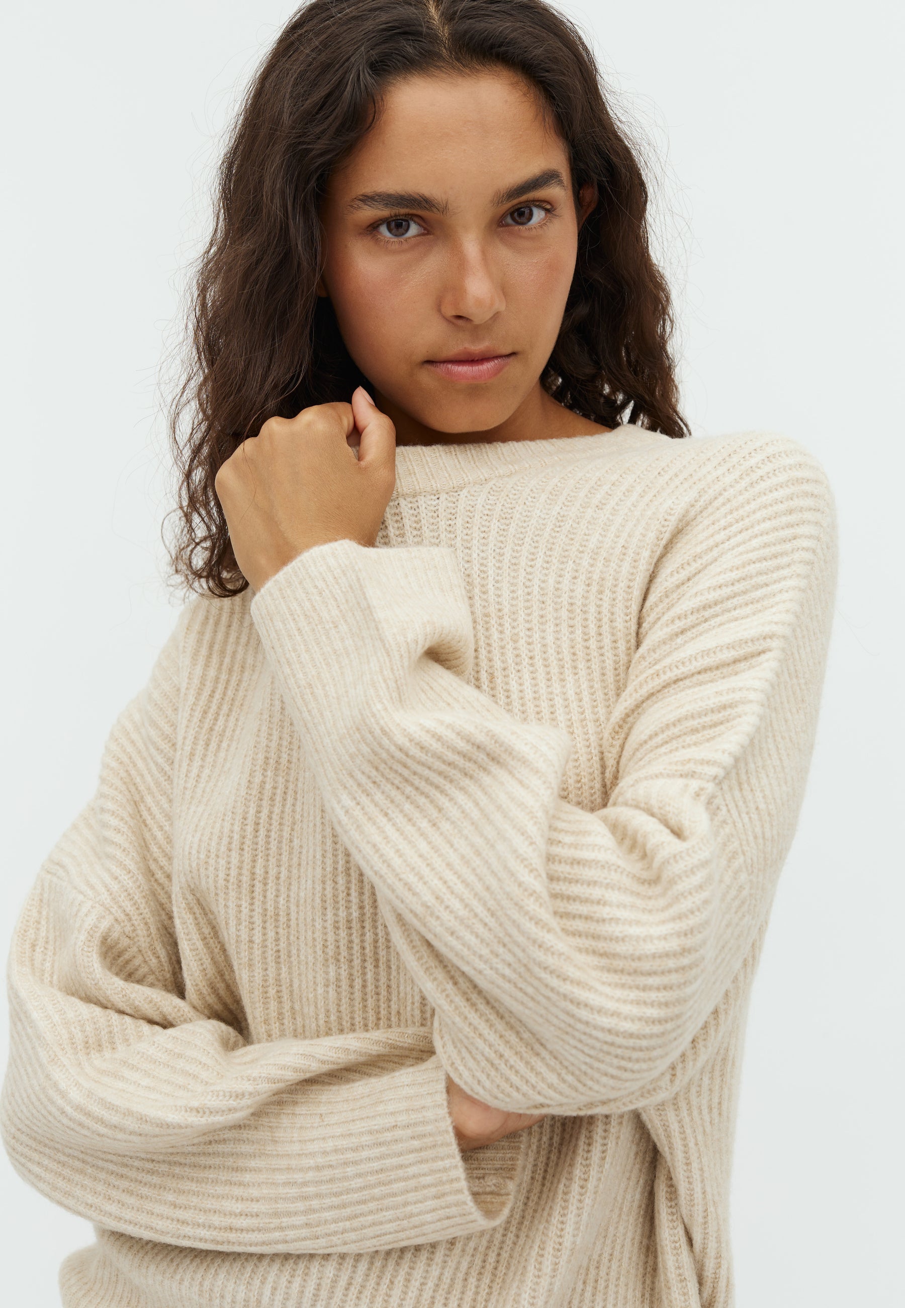 Gillian_Oyster Melange_Model_1