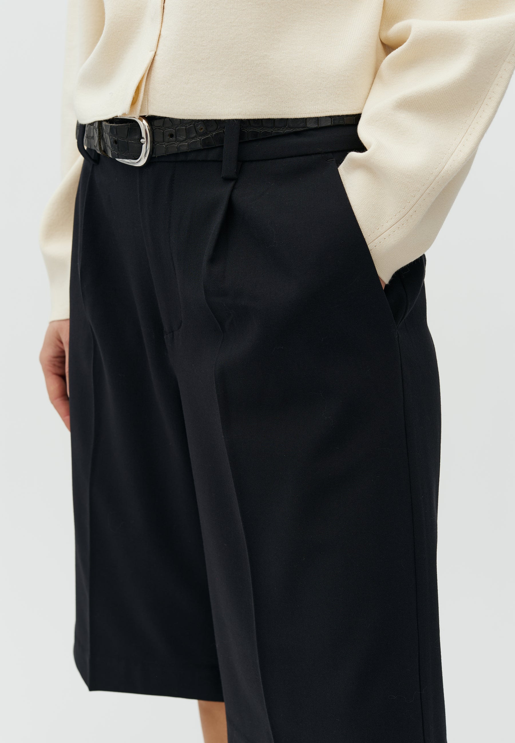 Bamudo-M_Black_Model_7