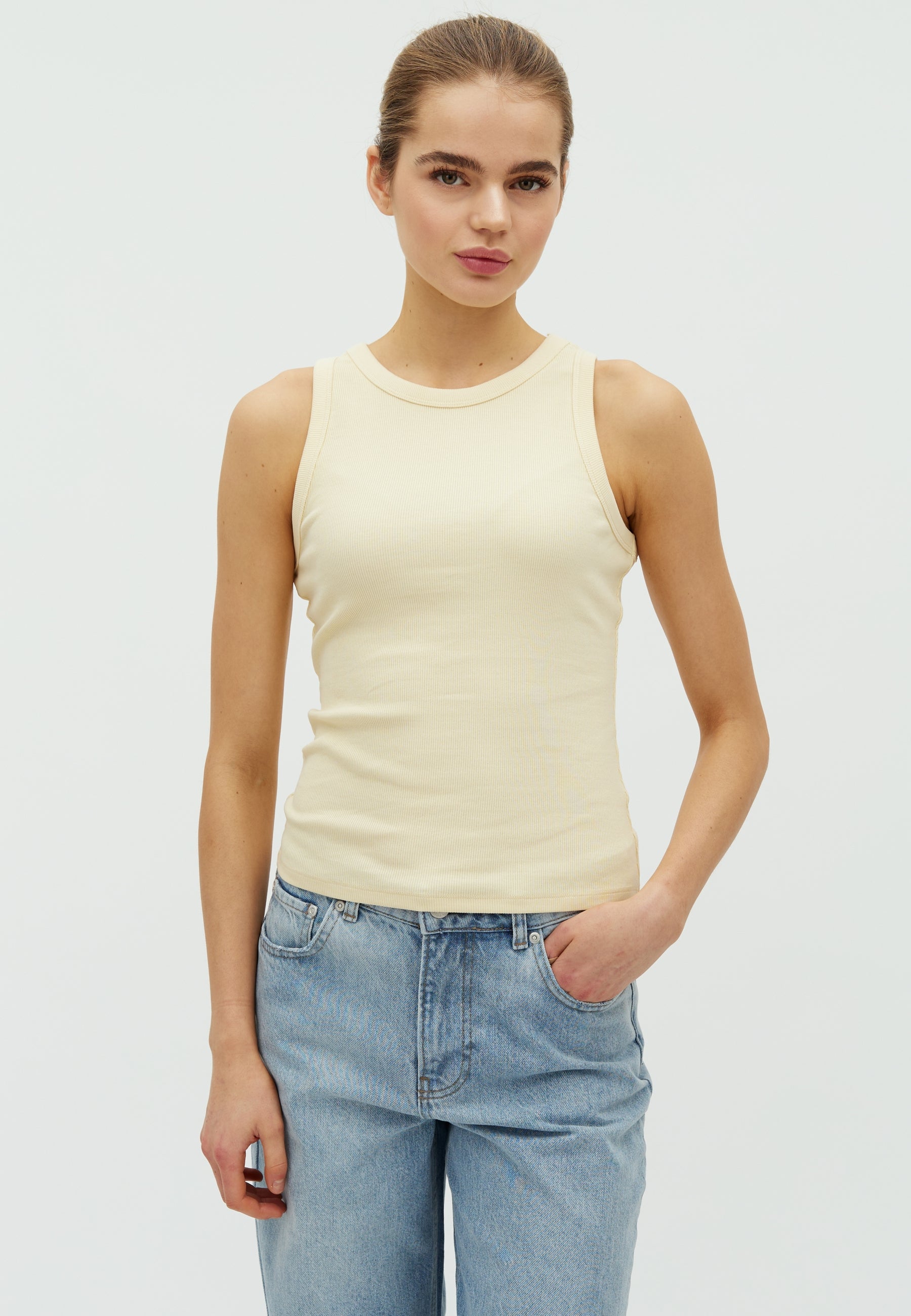 Jaxson-M_Summer Yellow_Model_6