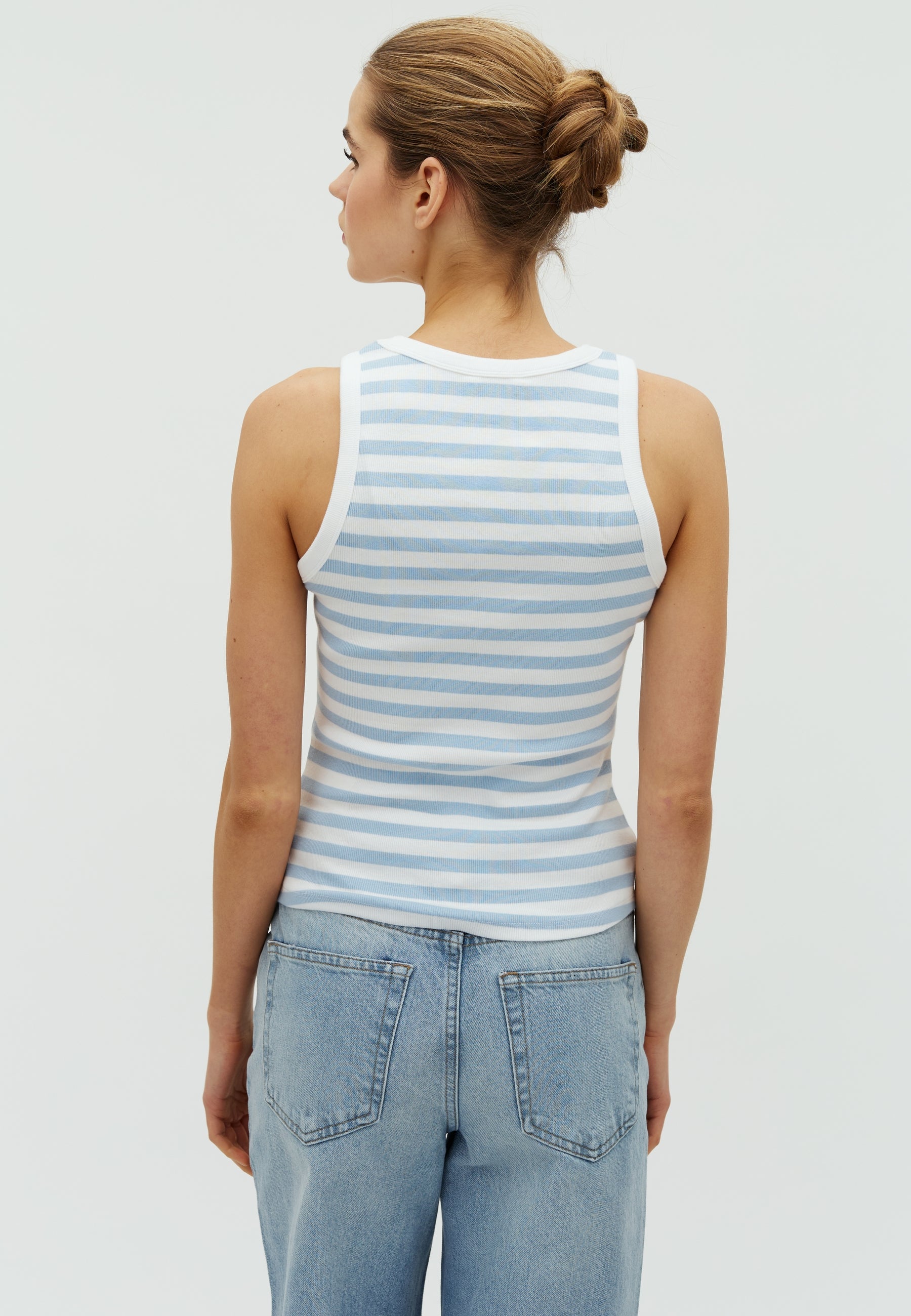 Jaxson-M_Classic Blue Stripe_Model_2