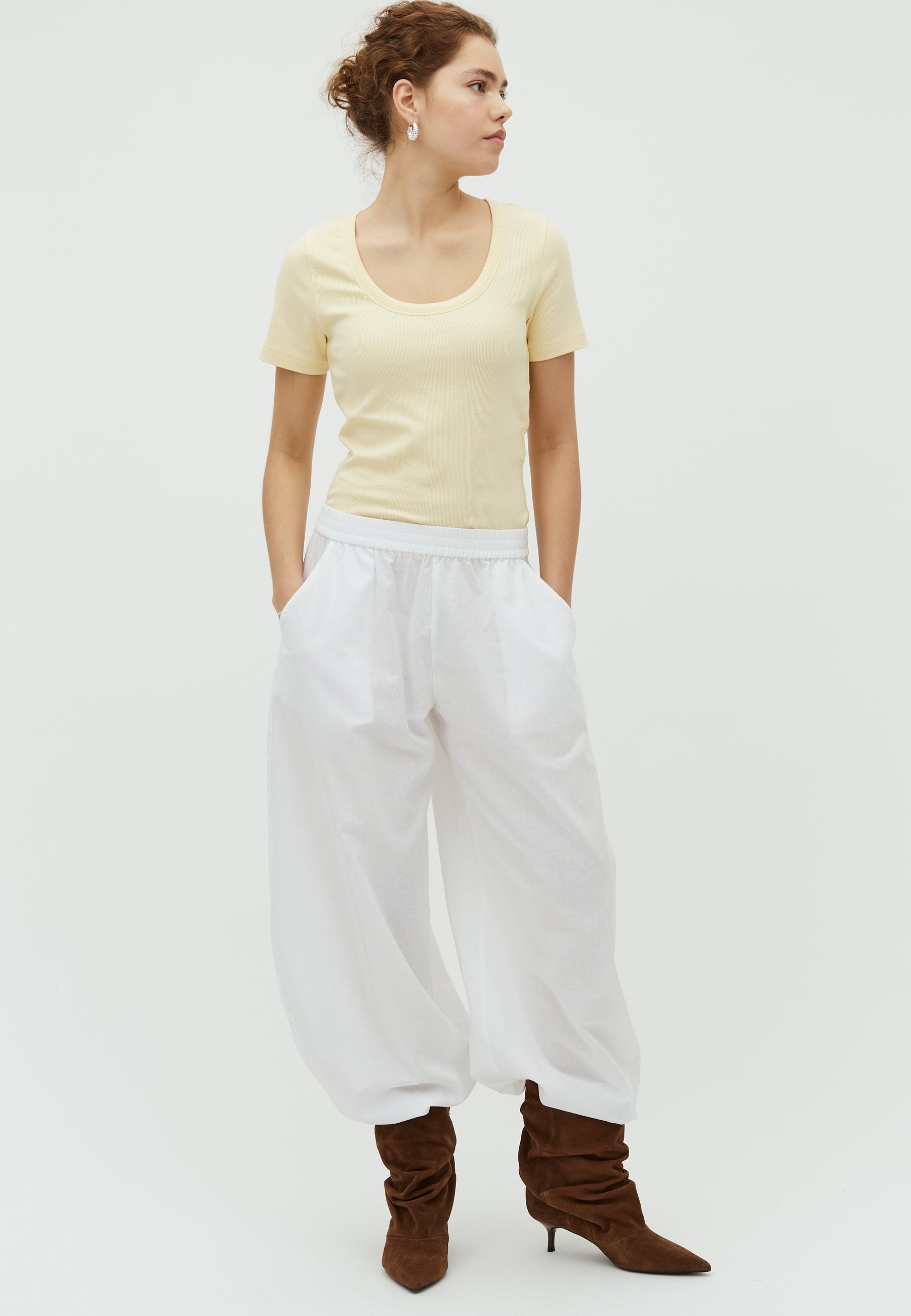 Eawyn-M_White_Model_4
