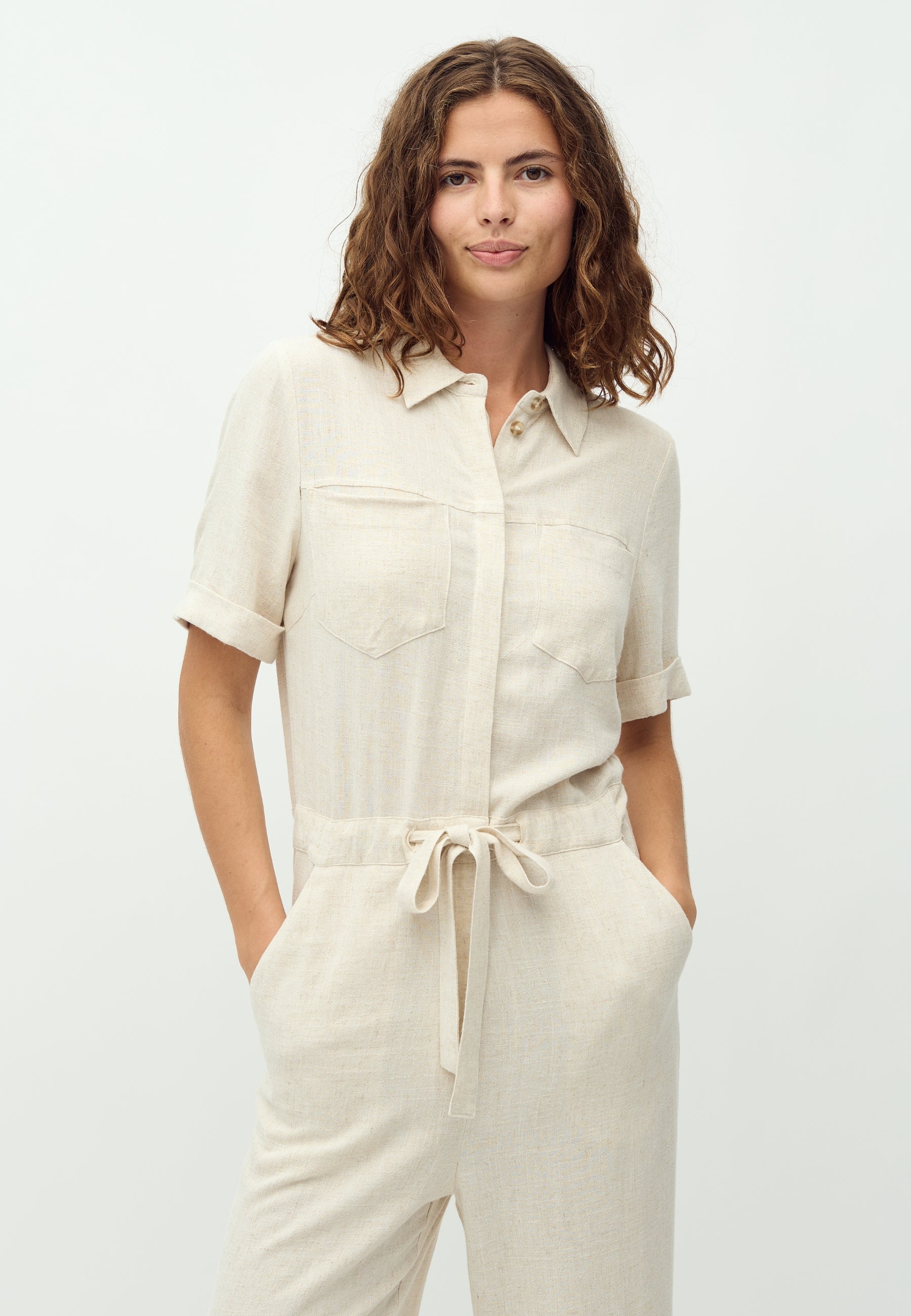 Carellia-M_Natural Beige_Model_2