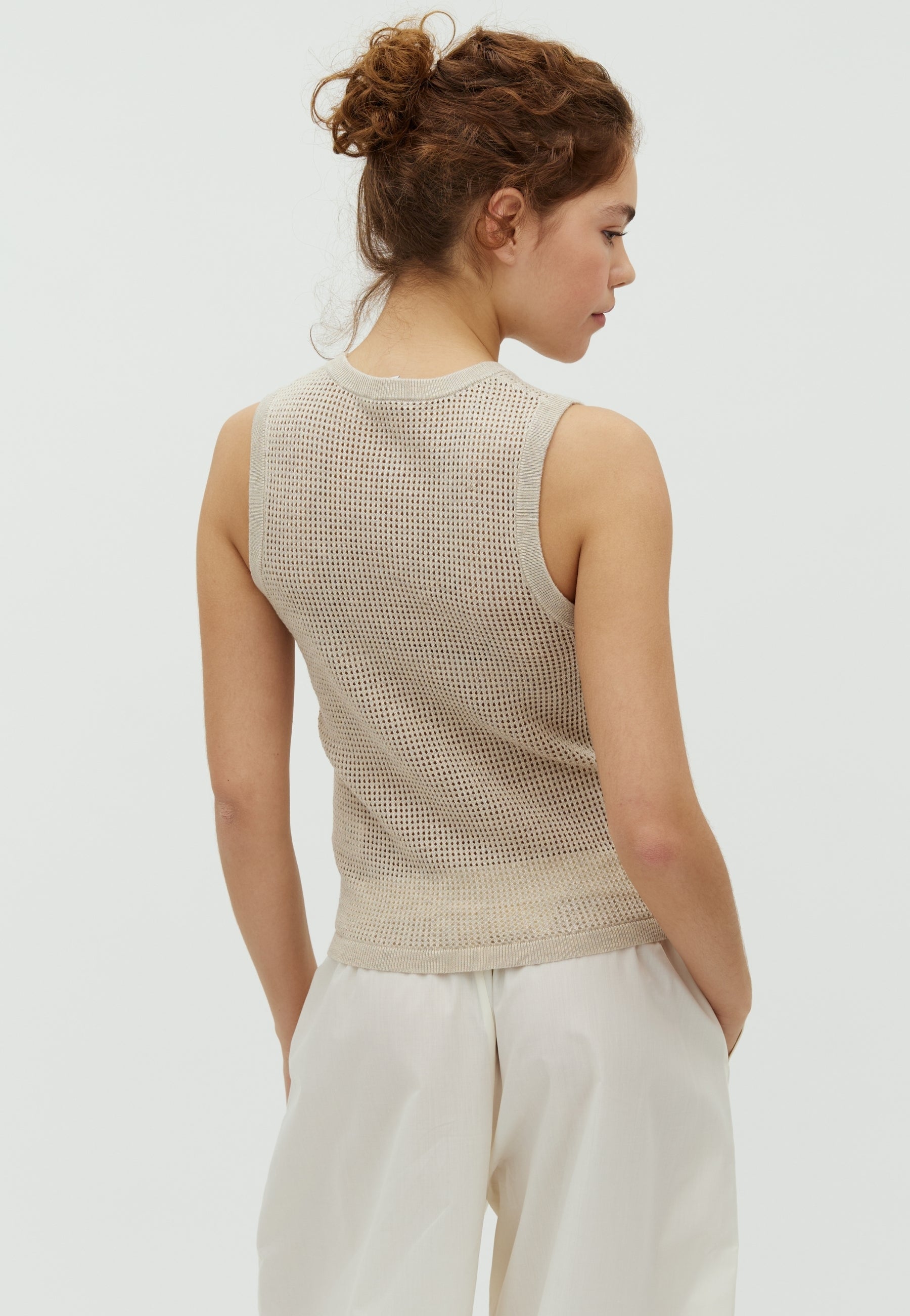 Callis-M_Oyster Melange_Model_2