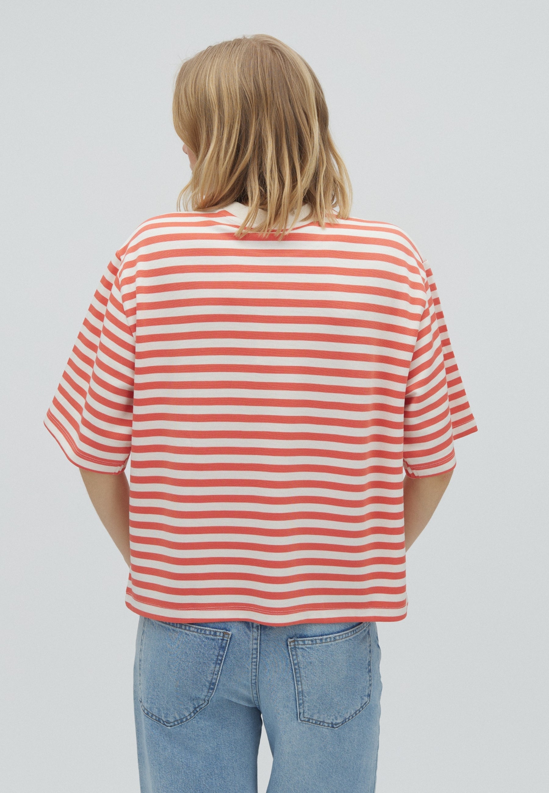 Emrys-M_Emberglow Stripe_Model_1