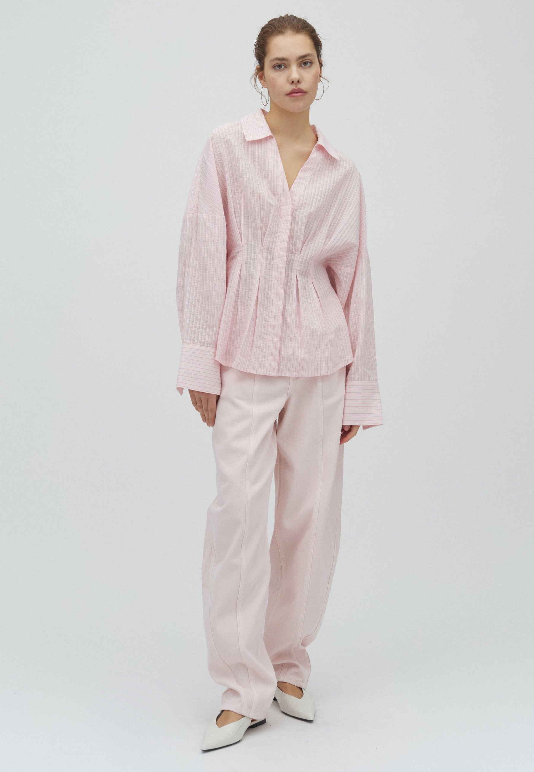 Isidor-M_Pale Pink Stripe_Model_2