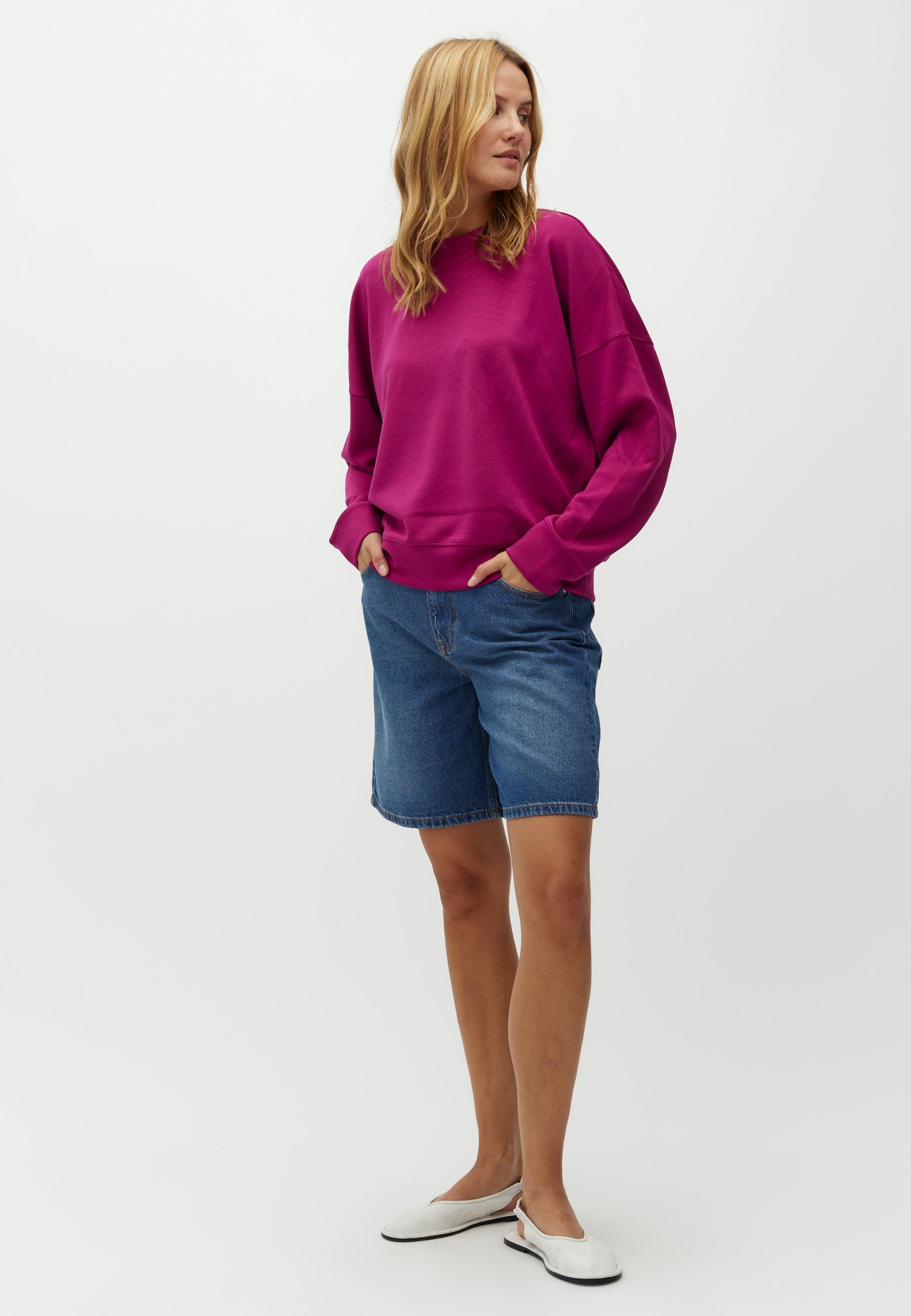 Gill-M_Radiant Raspberry_Model_3