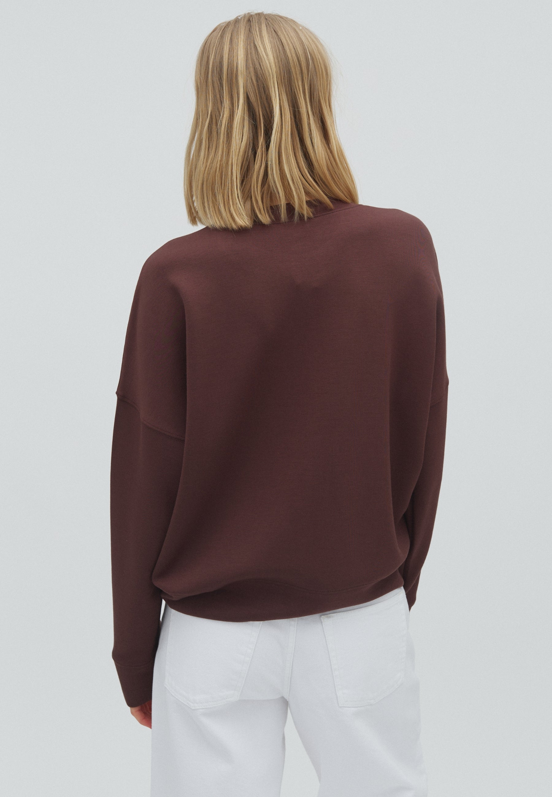 Gill-M_Warm Brown_Model_2