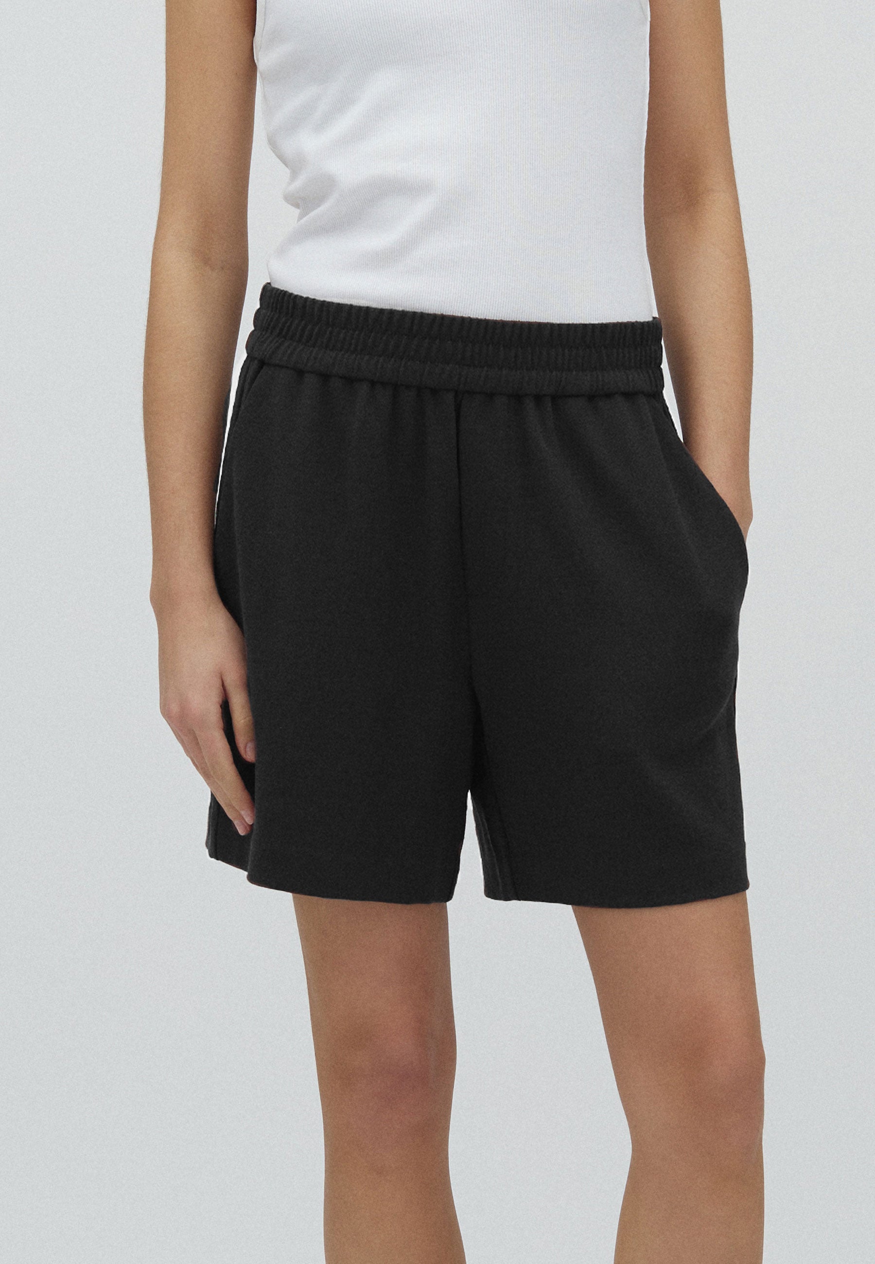 Phillipa Short-M_Black_Model_1