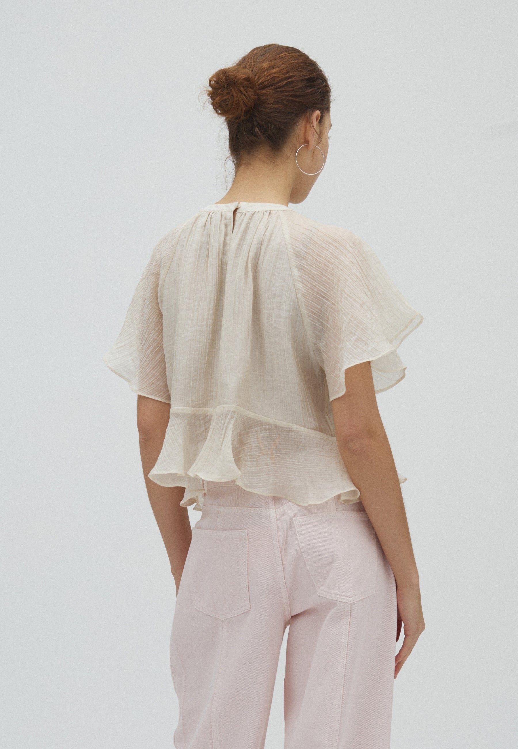 Menilu-M_Pale Creme_Model_2