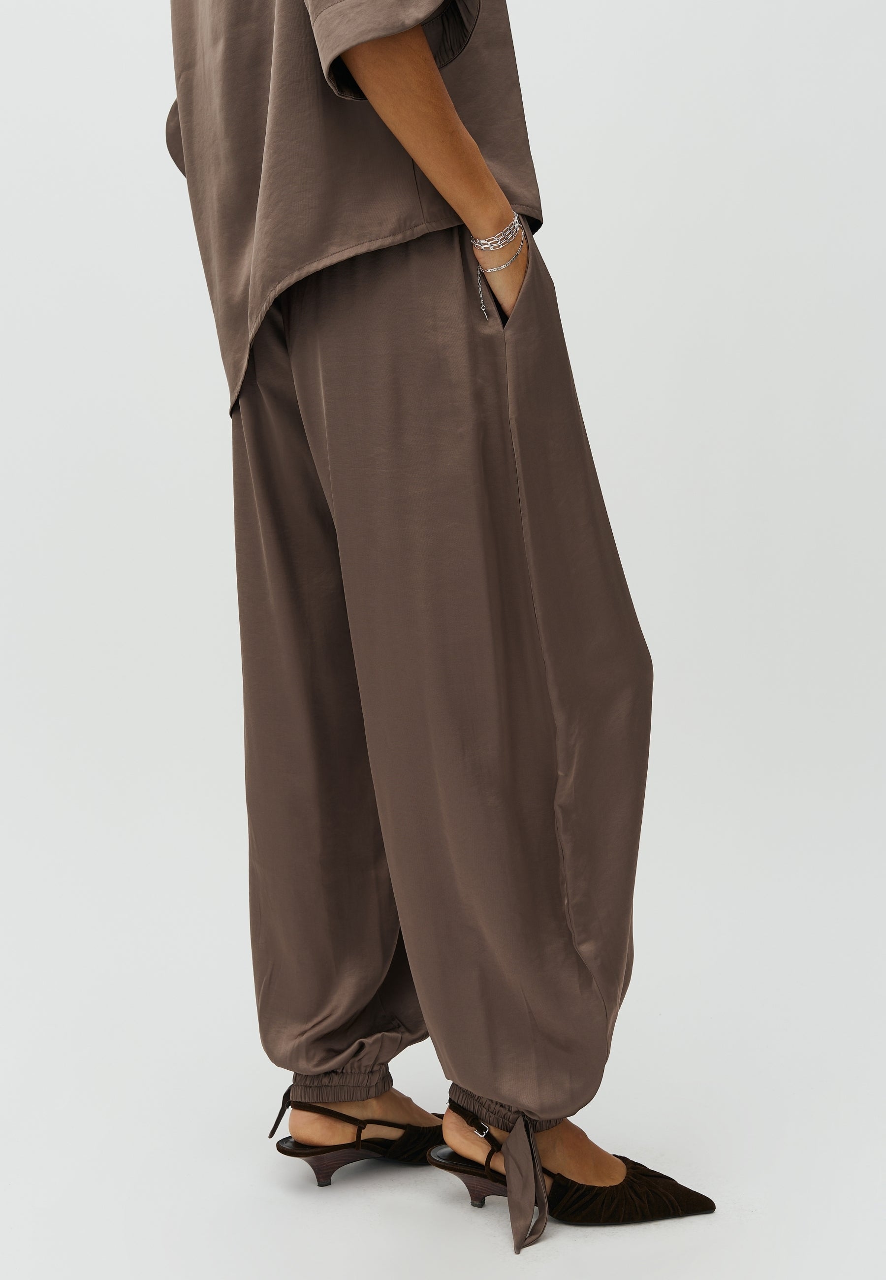 Eawyn tie-M_Falcon_Model_3