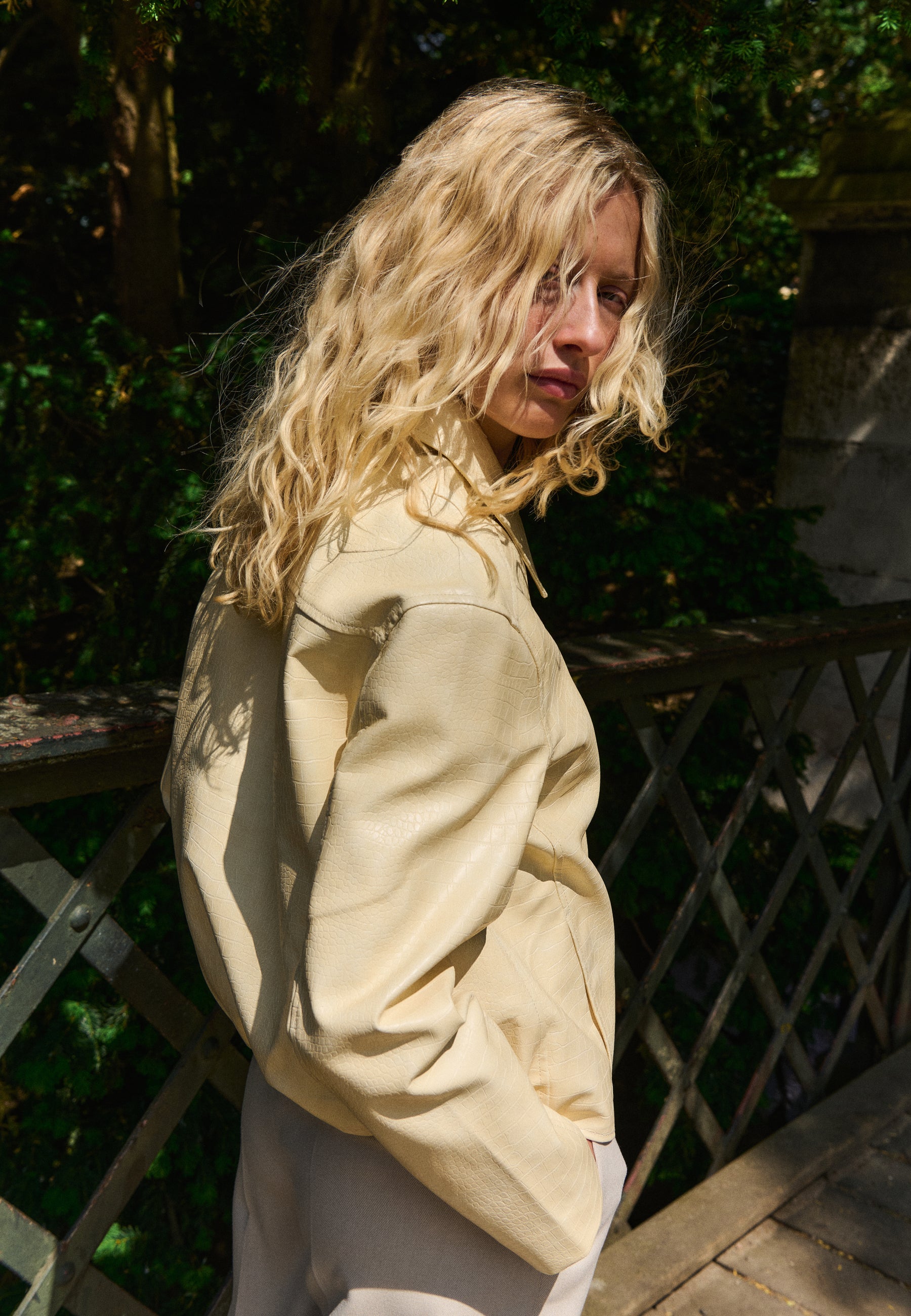 Vevine-M_Summer Yellow_Image_3