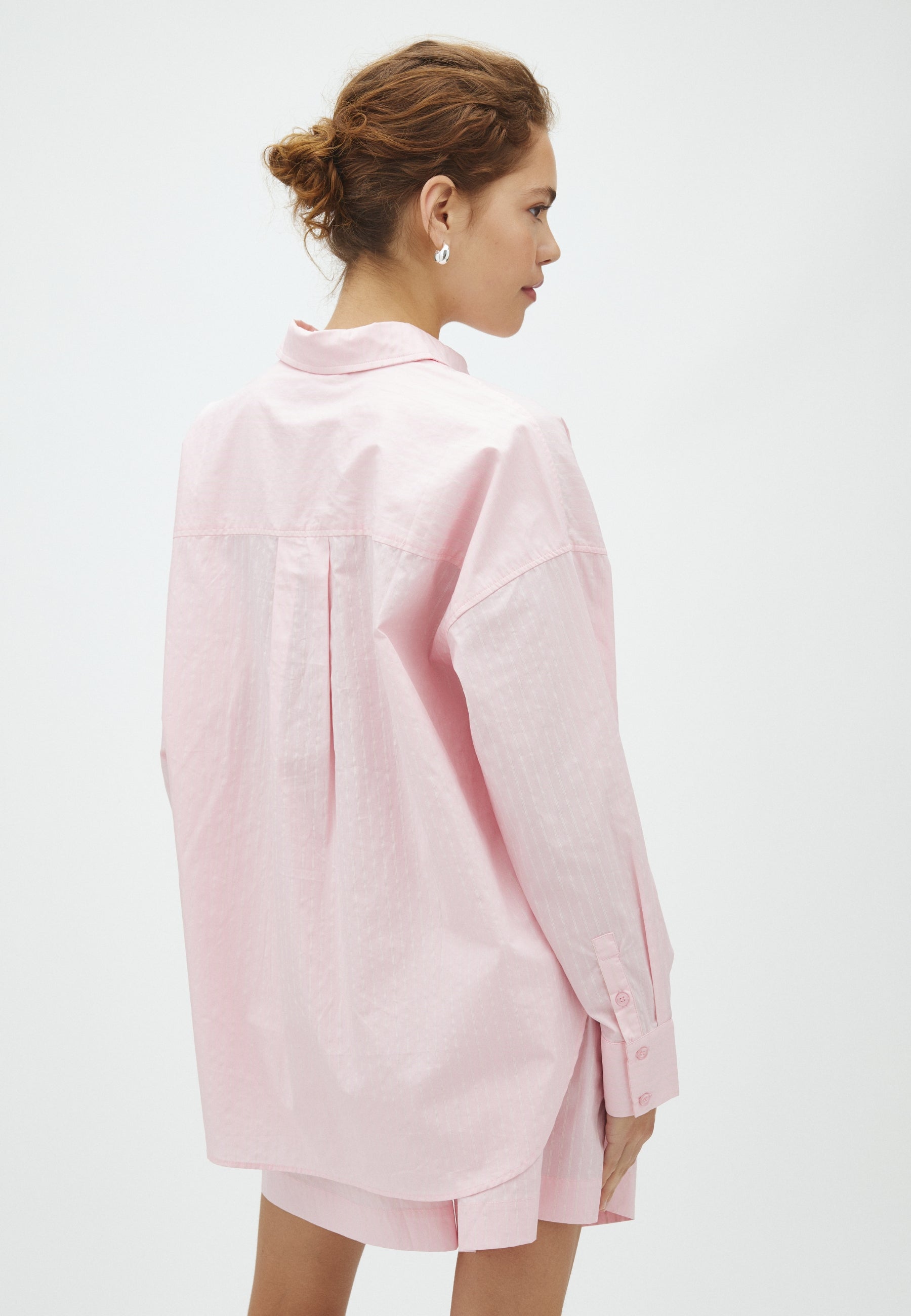 Brisa Boxy-M_Pale Pink Sugar Stripe_Model_1
