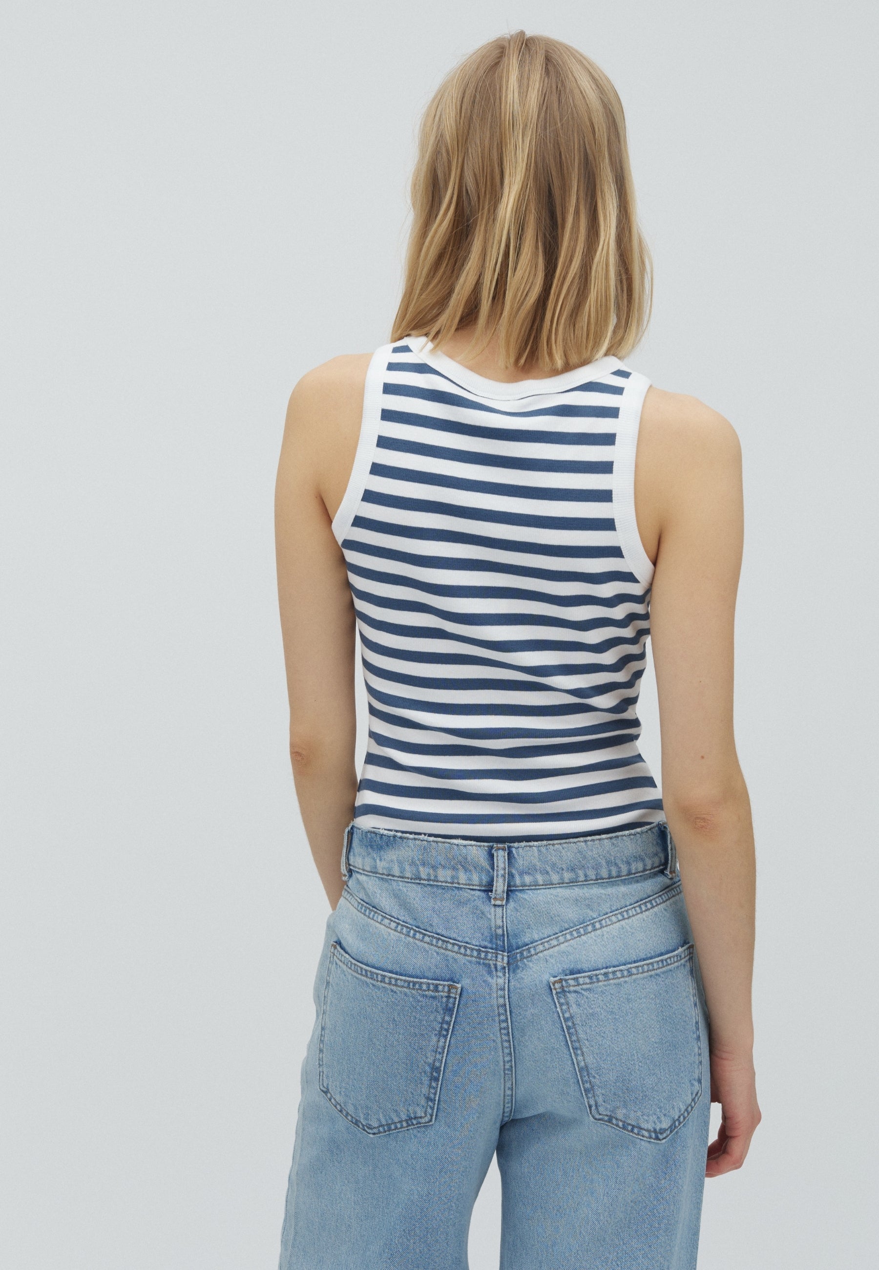 Jaxson-M_Bering Sea Stripe_Model_2