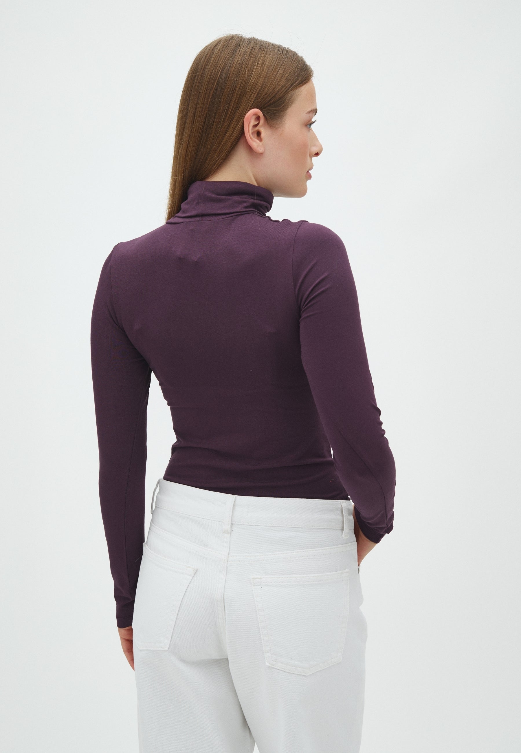 Ina_Deep Purple_Model_2