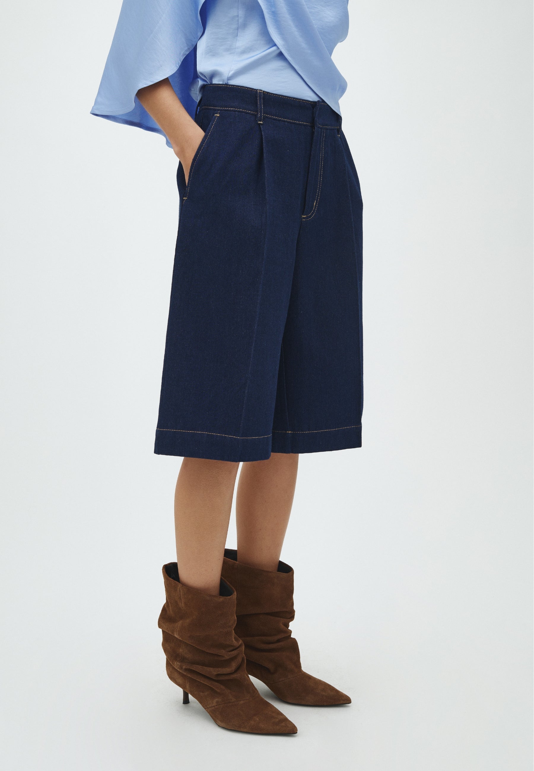 Bamudo D-M_Dark Unwashed Denim_Model_1