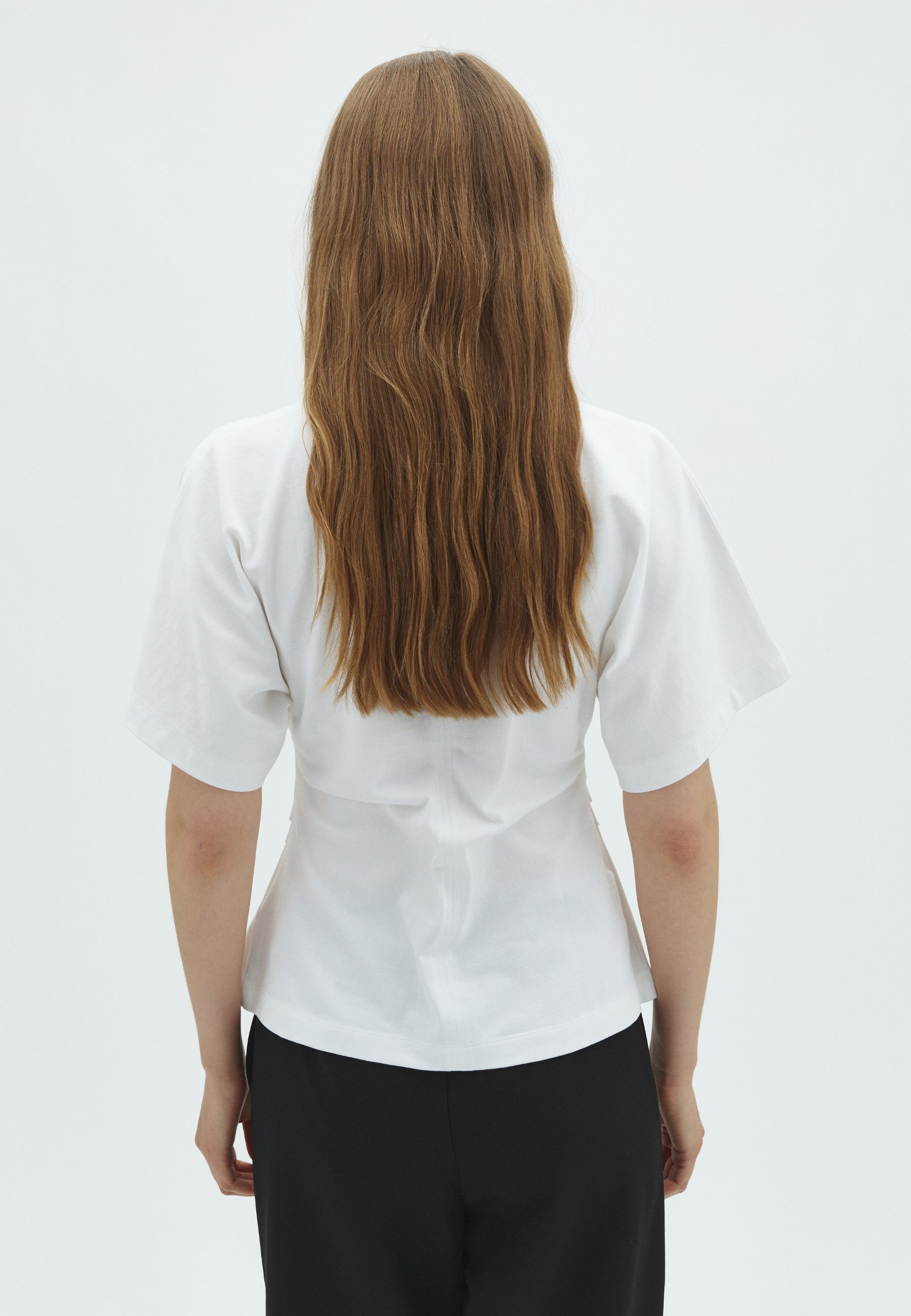 Altagracia-M_White_Model_2