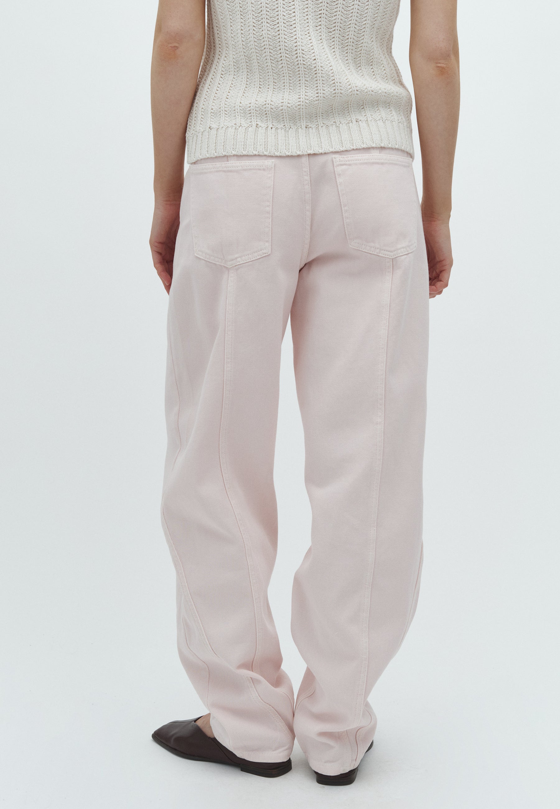 Almira-M_Super Pale Pink_Model_3