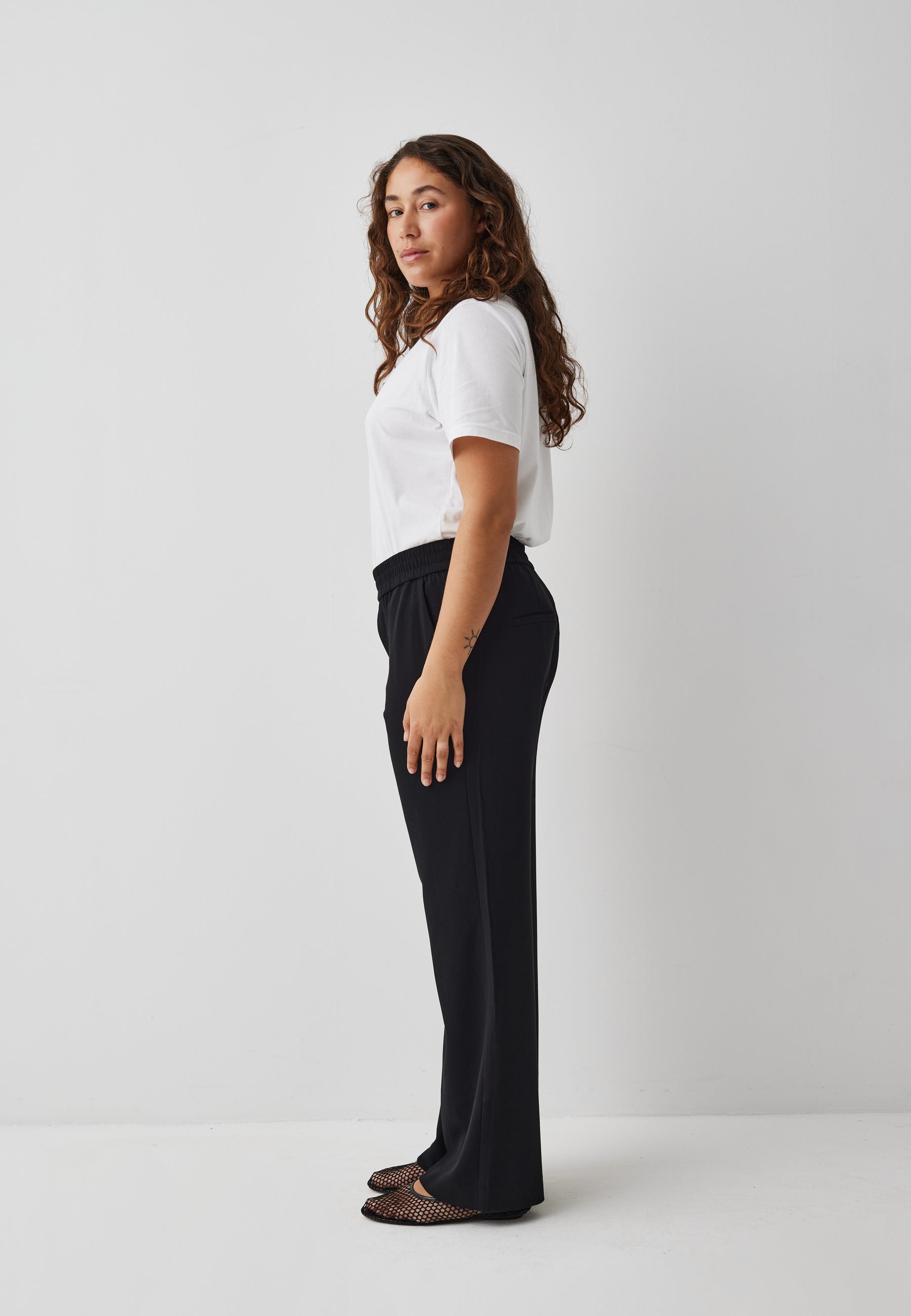 Phillipa_Black_Model_