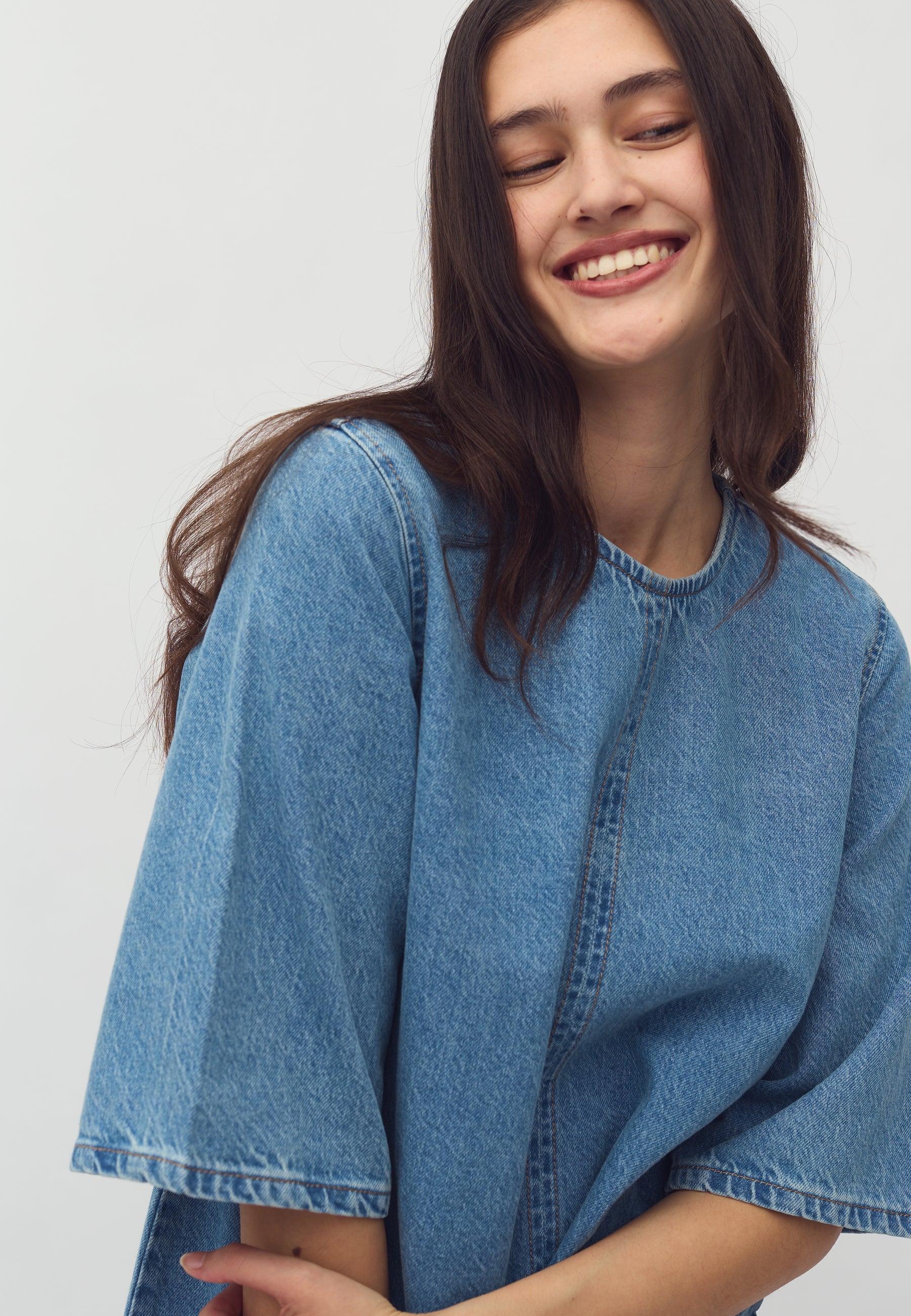 Carmen-M_Light Blue Wash_Model_