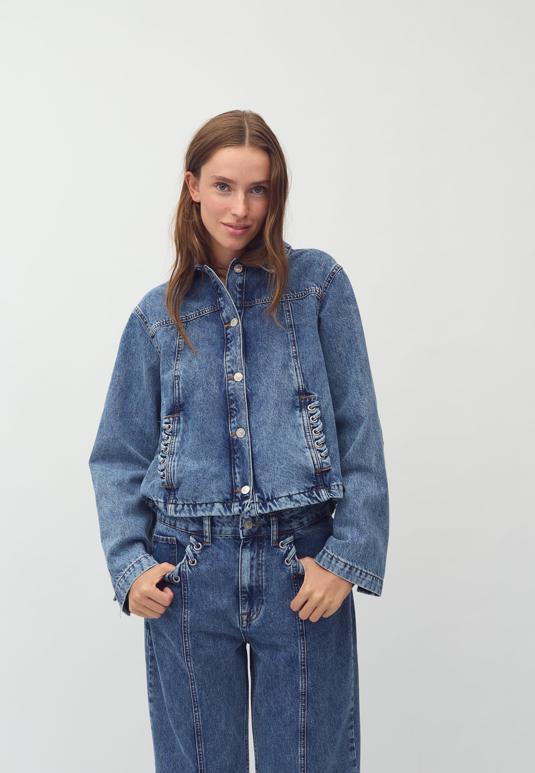 Zolan-M_Mid Blue Vintage_Model_
