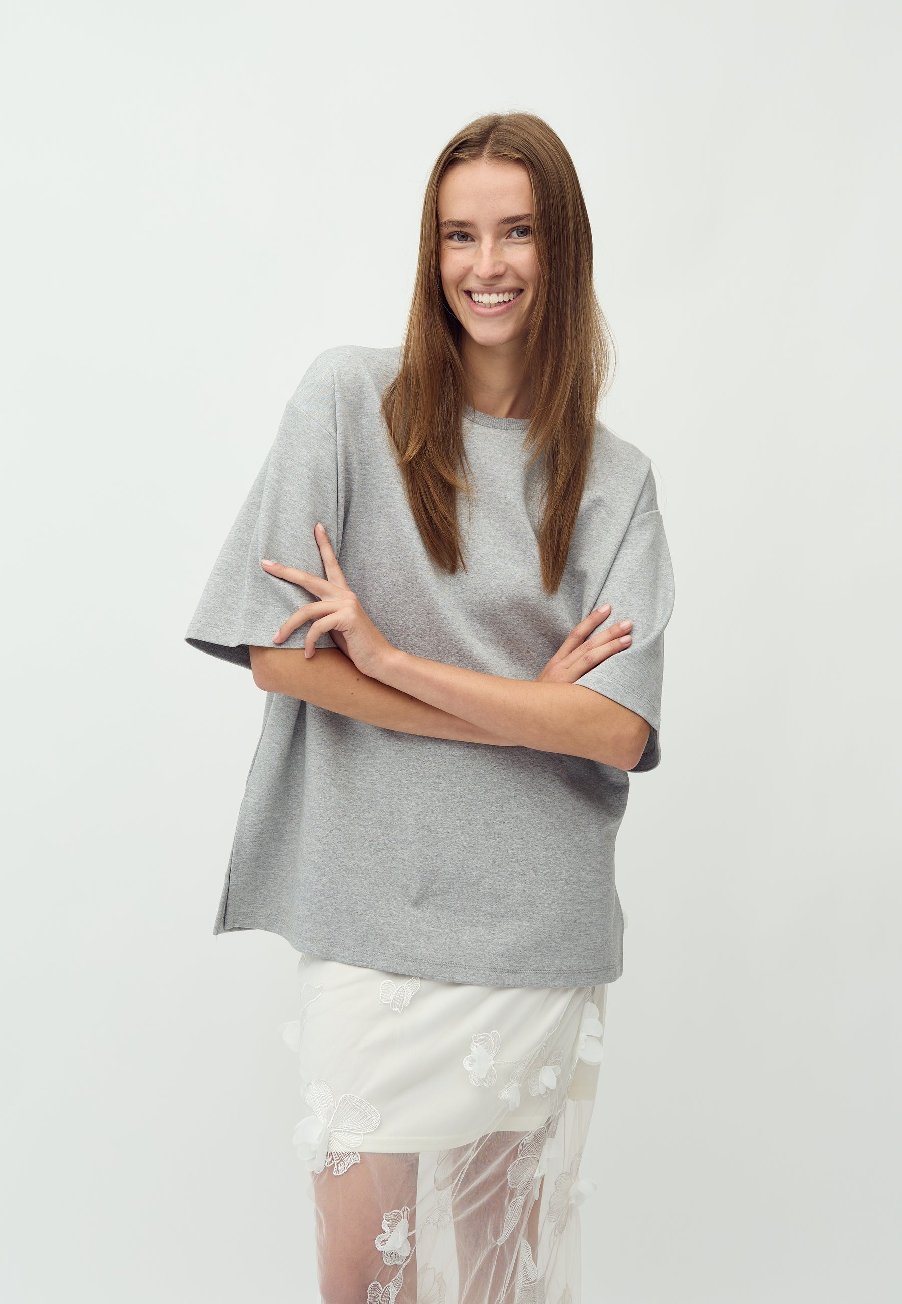 Emrylis-M_Light Grey Melange_Model_0