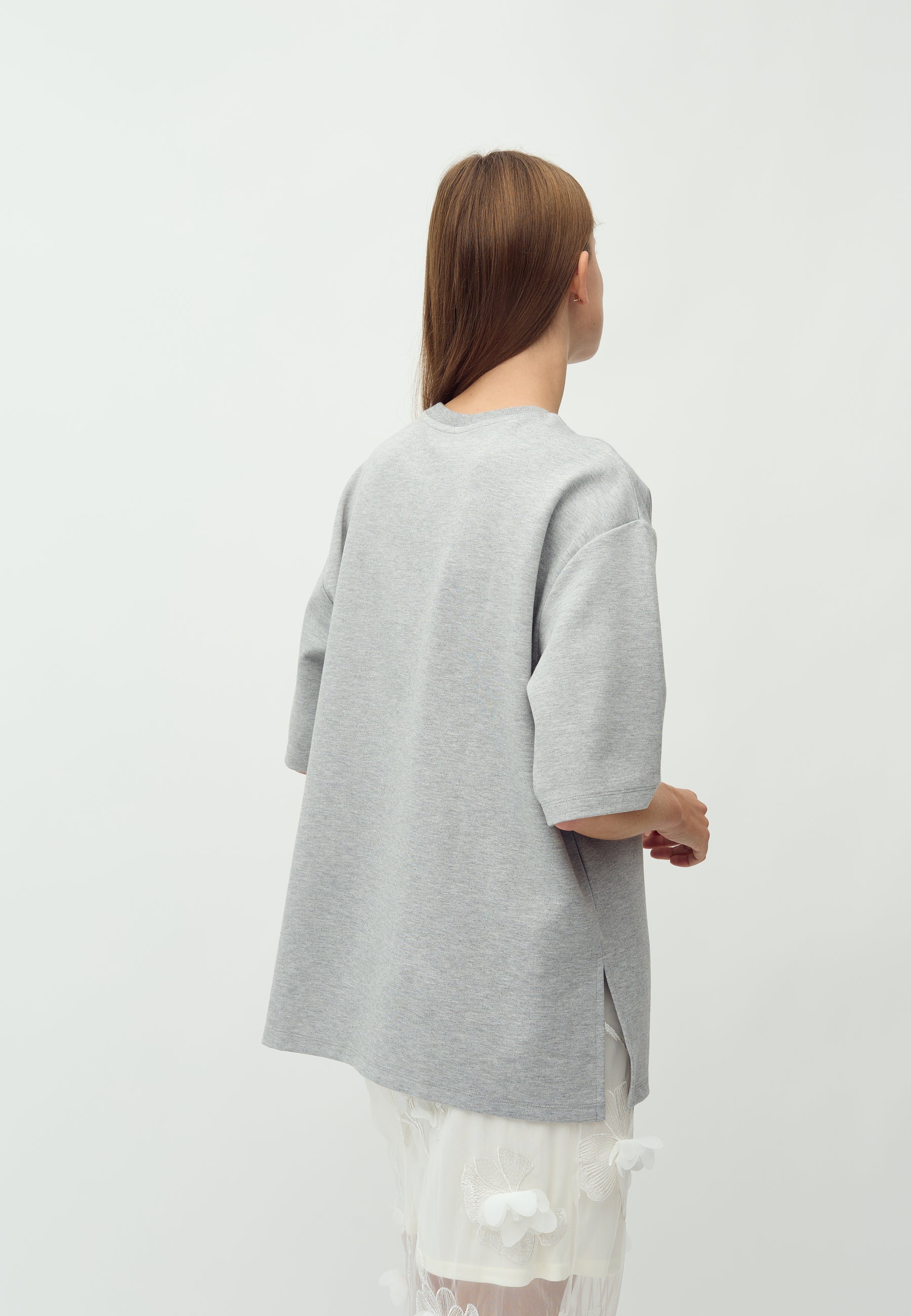 Emrylis-M_Light Grey Melange_Model_1