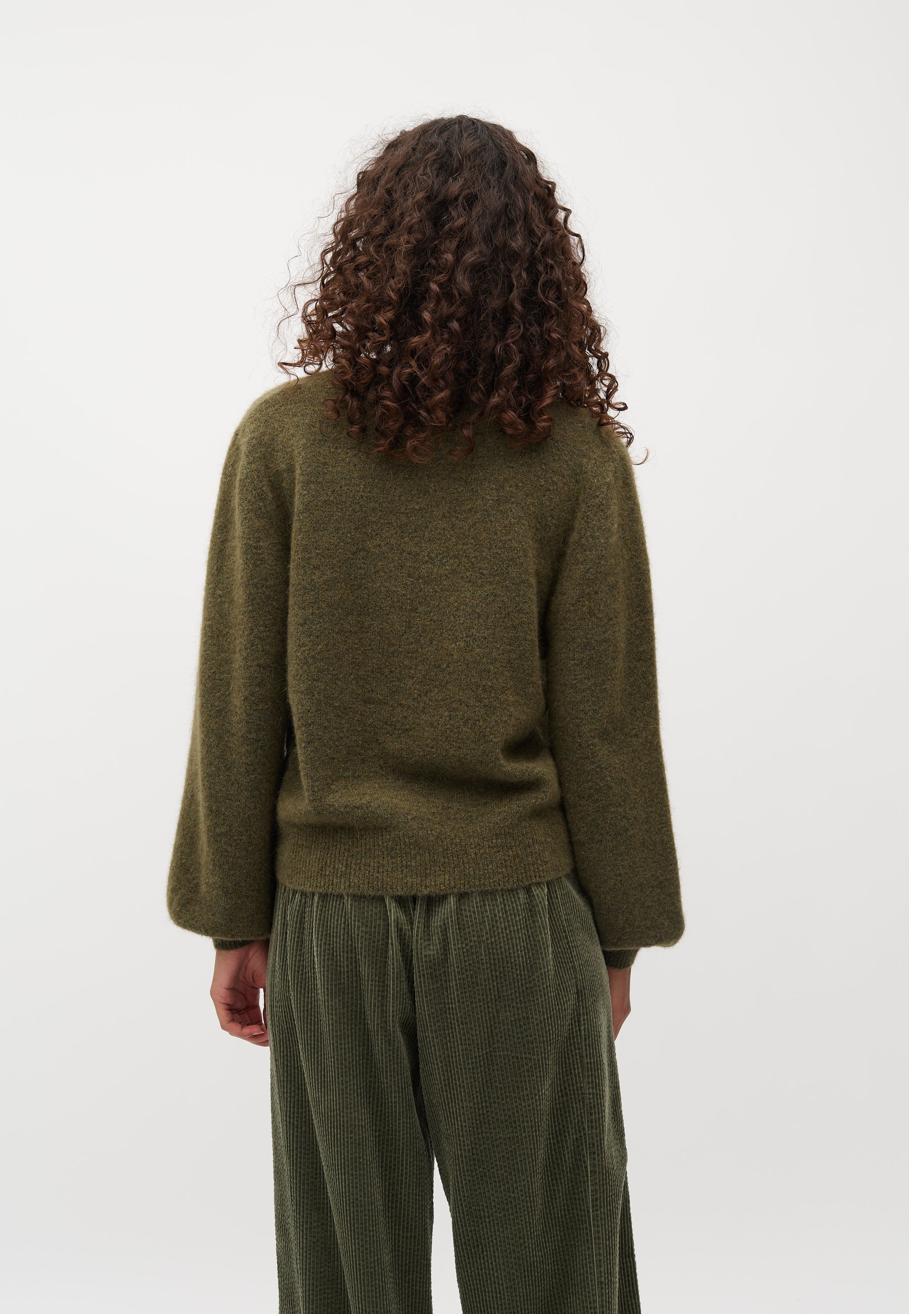 Molenda-M_Green Leaf_Model_2