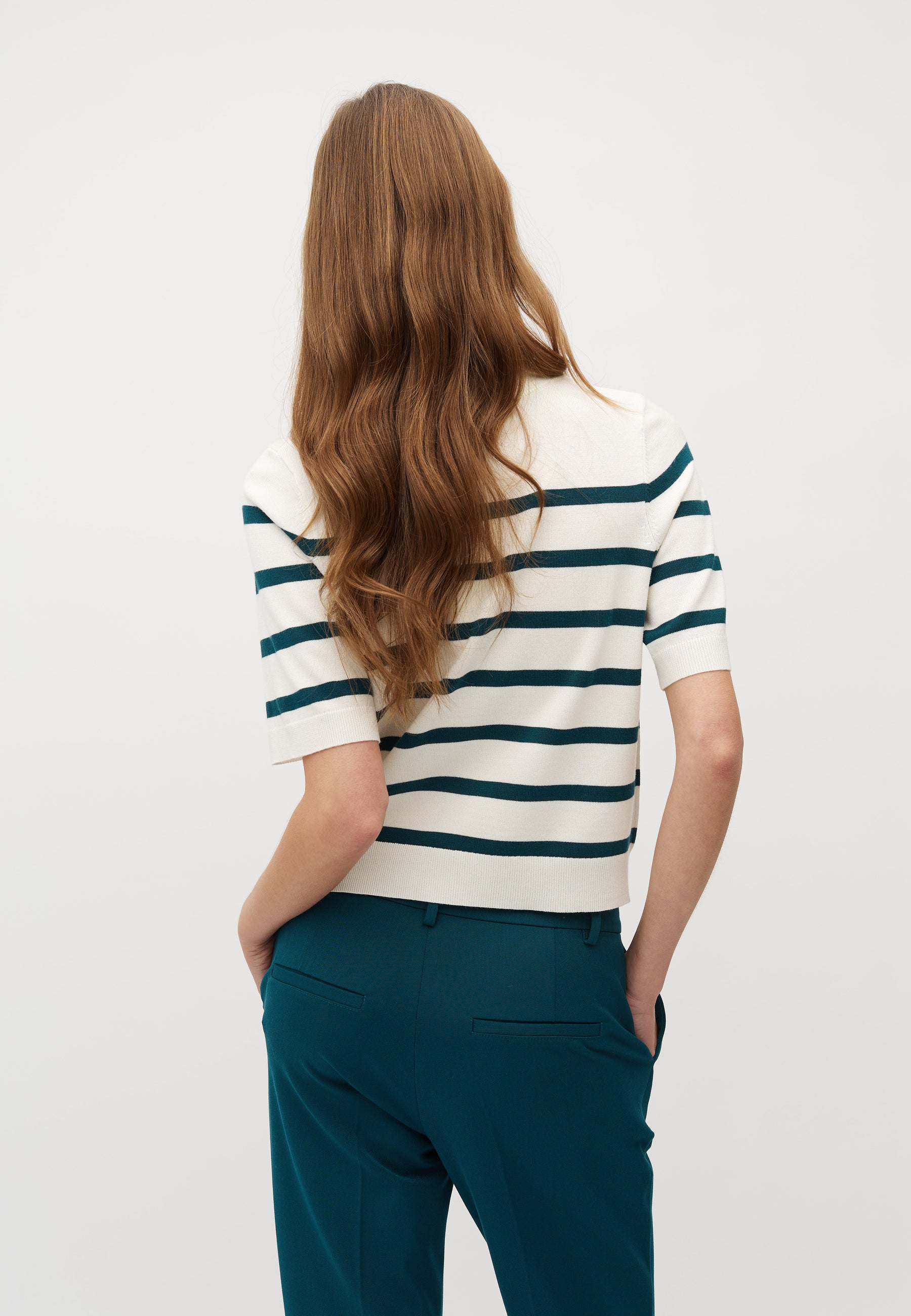 Carla-M_Mediterra Sugar Stripe_Model_2