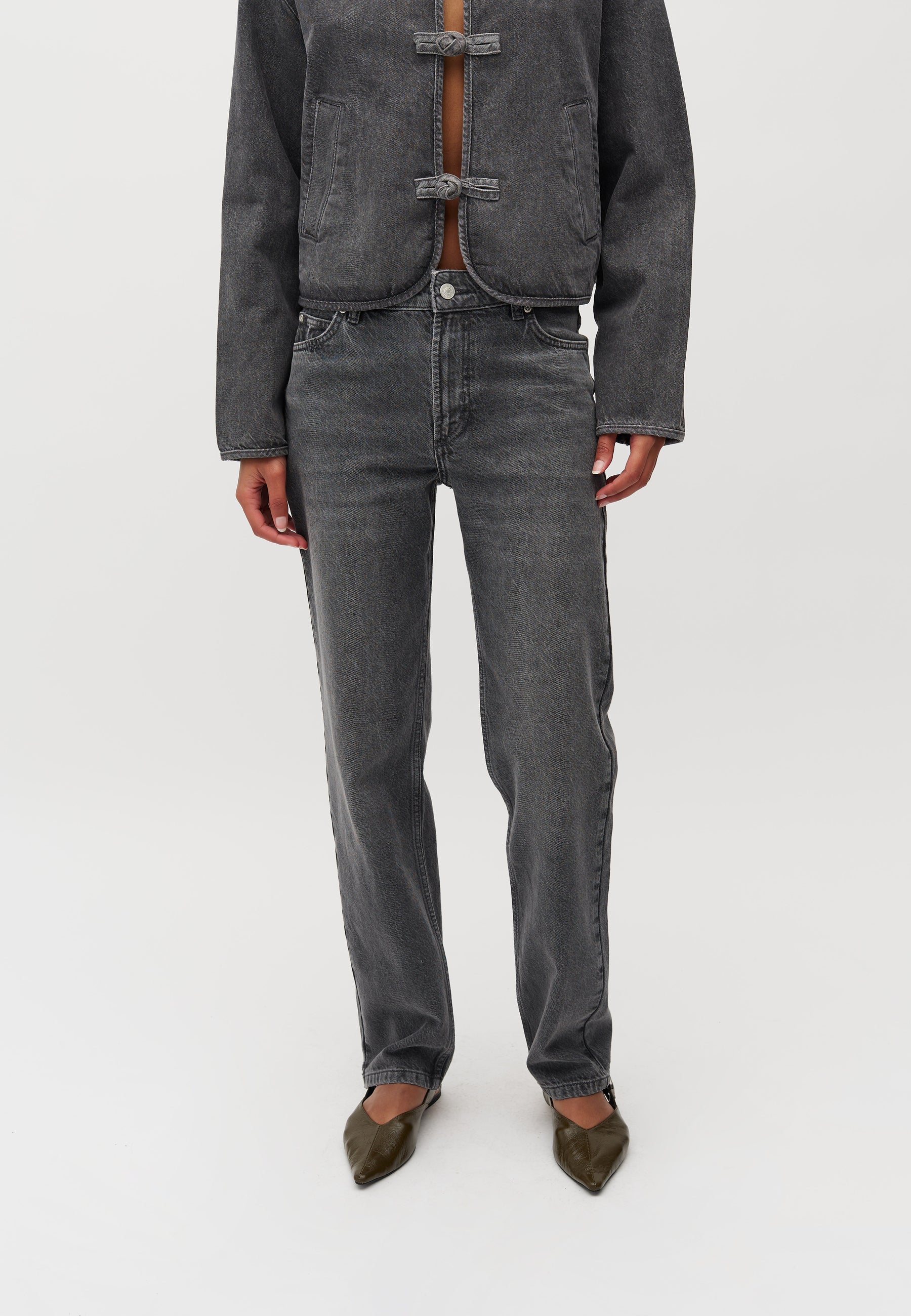 Jays-M_Grey Wash_Model_1