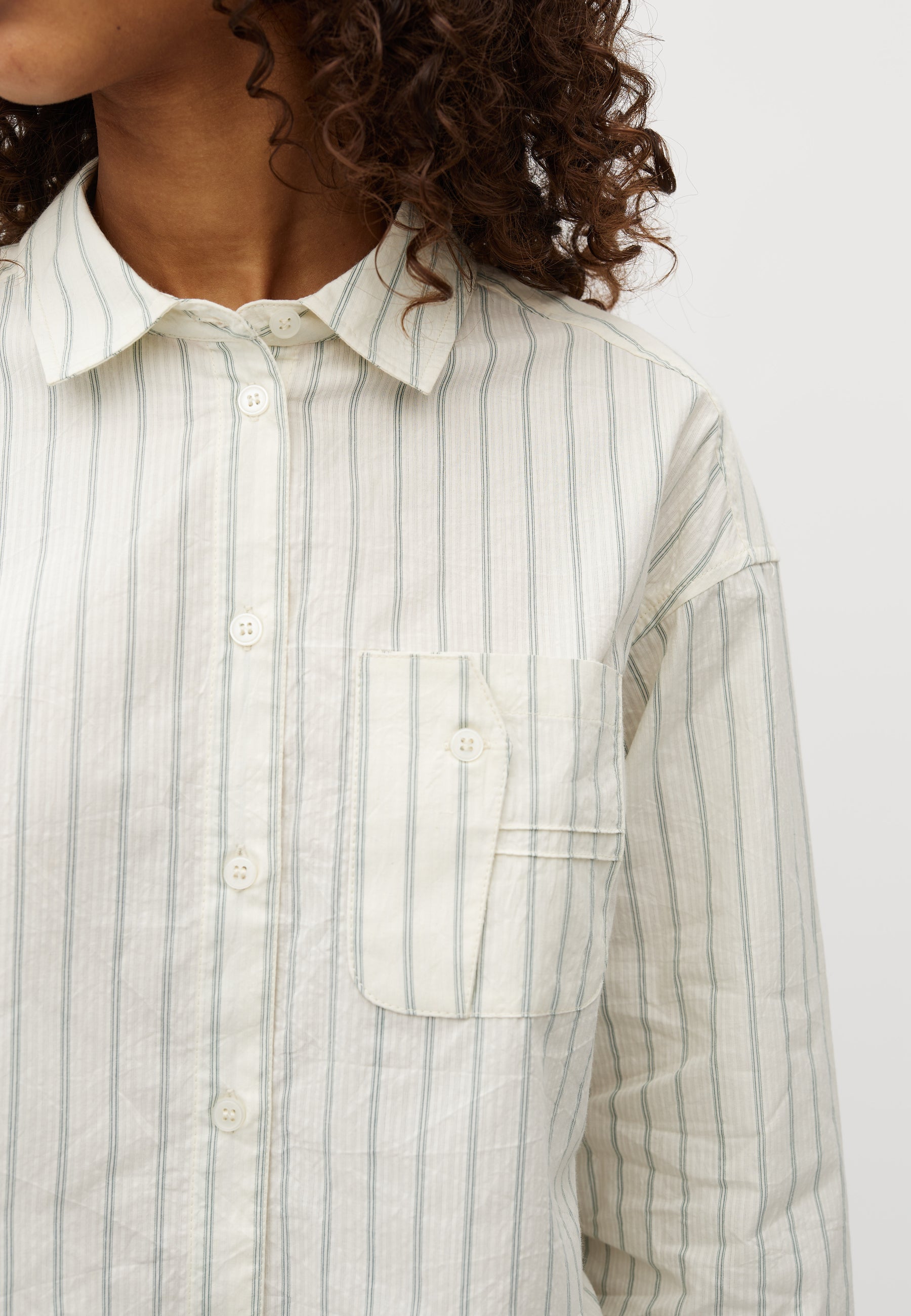 Emmelia-M_Maliva Placid Blue Stripe_Model_1
