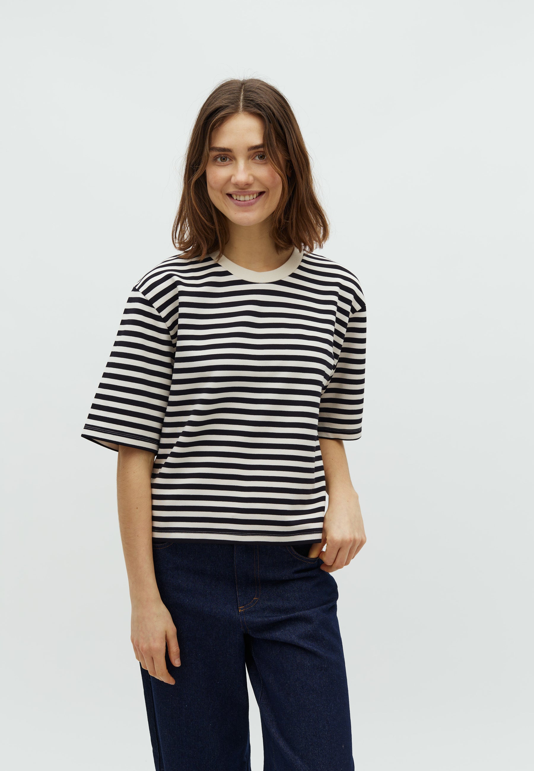 Emrys-M_Night Sky Sugar Stripe_Model_0