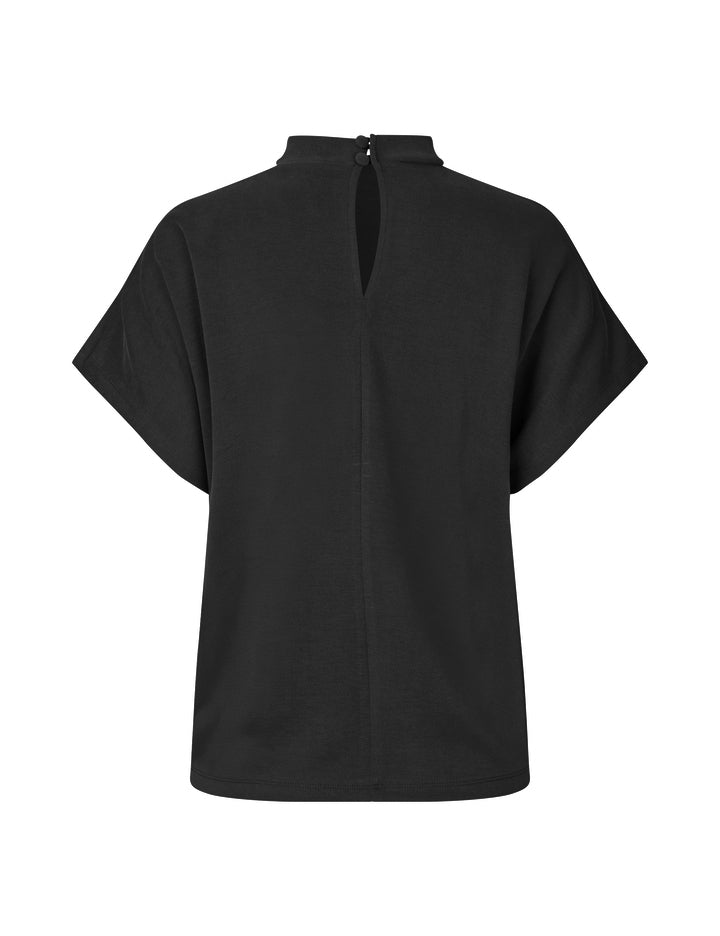 Linea Short-M_Black_Packshot_1