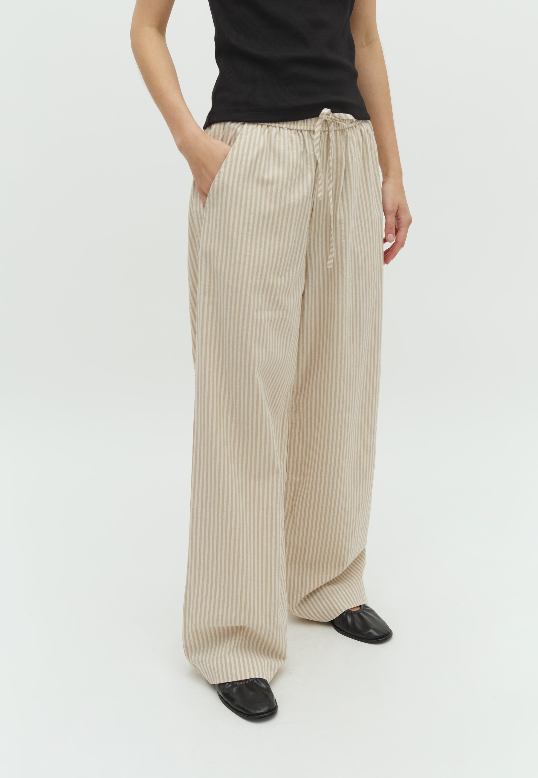 Grasielle-M_Sugar Sand Stripe_Model_1