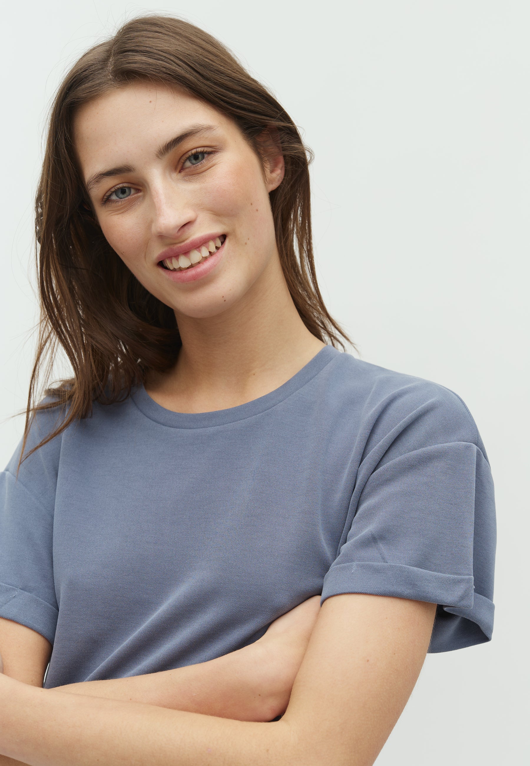 Amana-M_Vintage Indigo_Model_1
