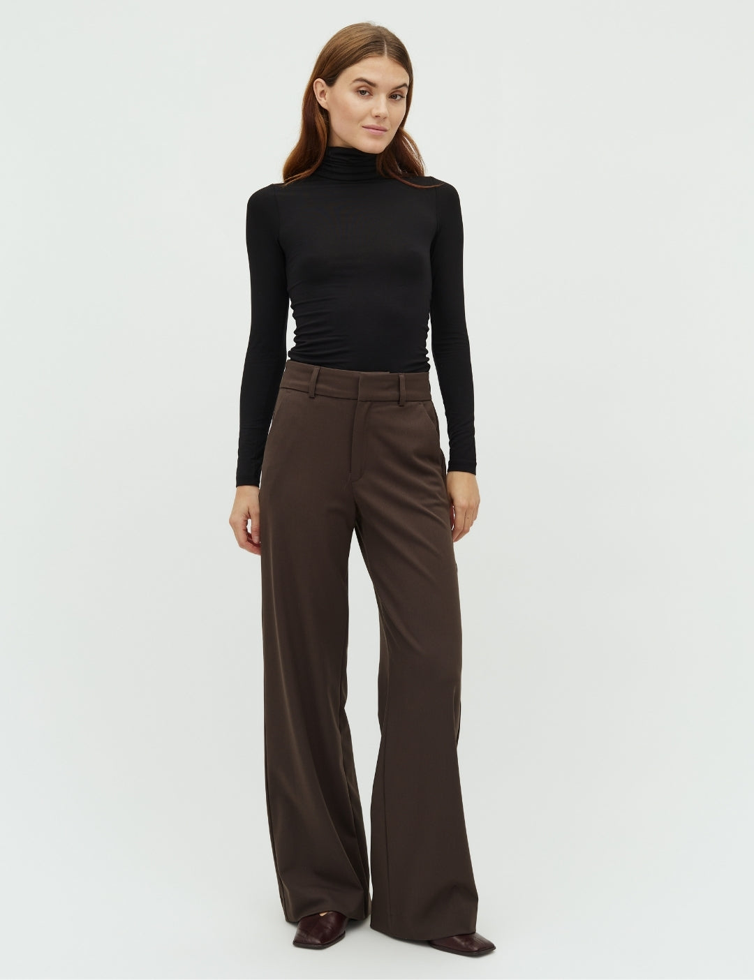 Gennie_Coffee Brown_Model_0