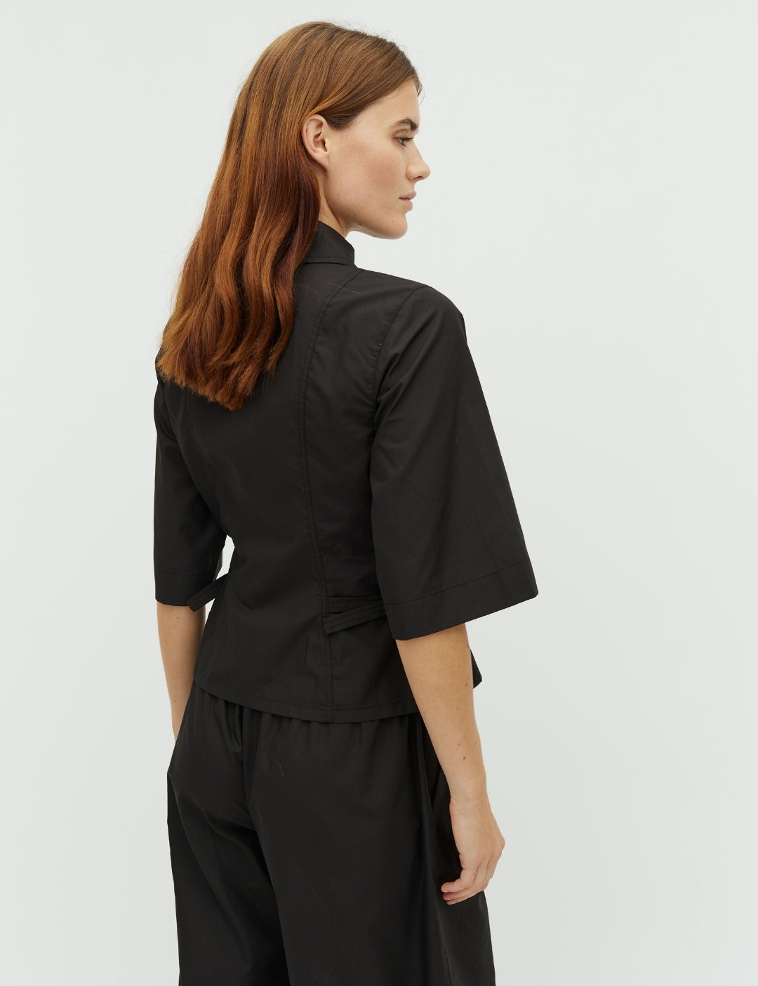 Anoul-M_Black_Model_2