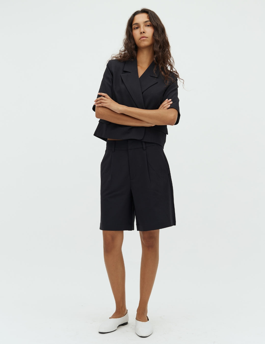 Guri-M_Black_Model_3
