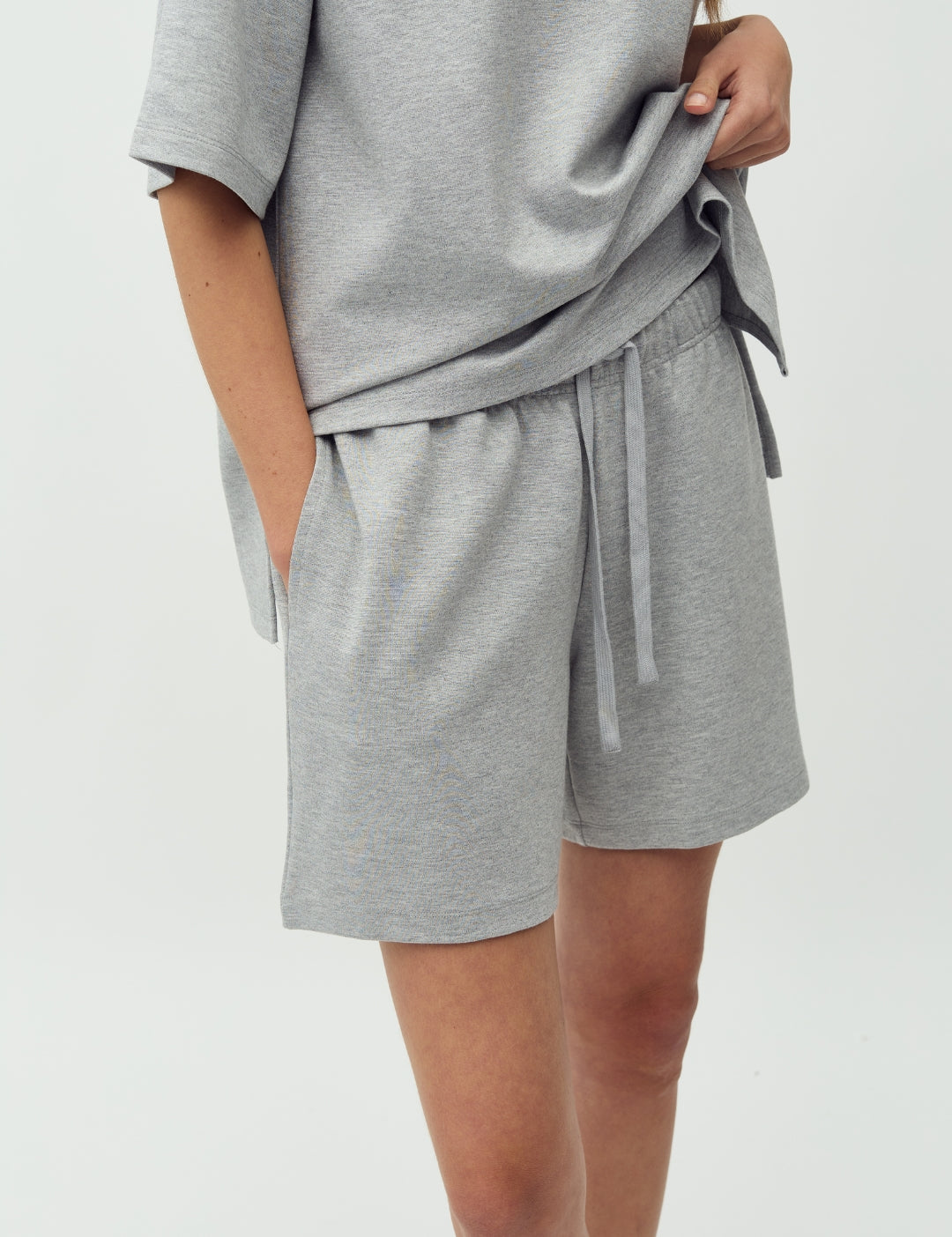 Jaxi-M_Light Grey Melange_Model_1