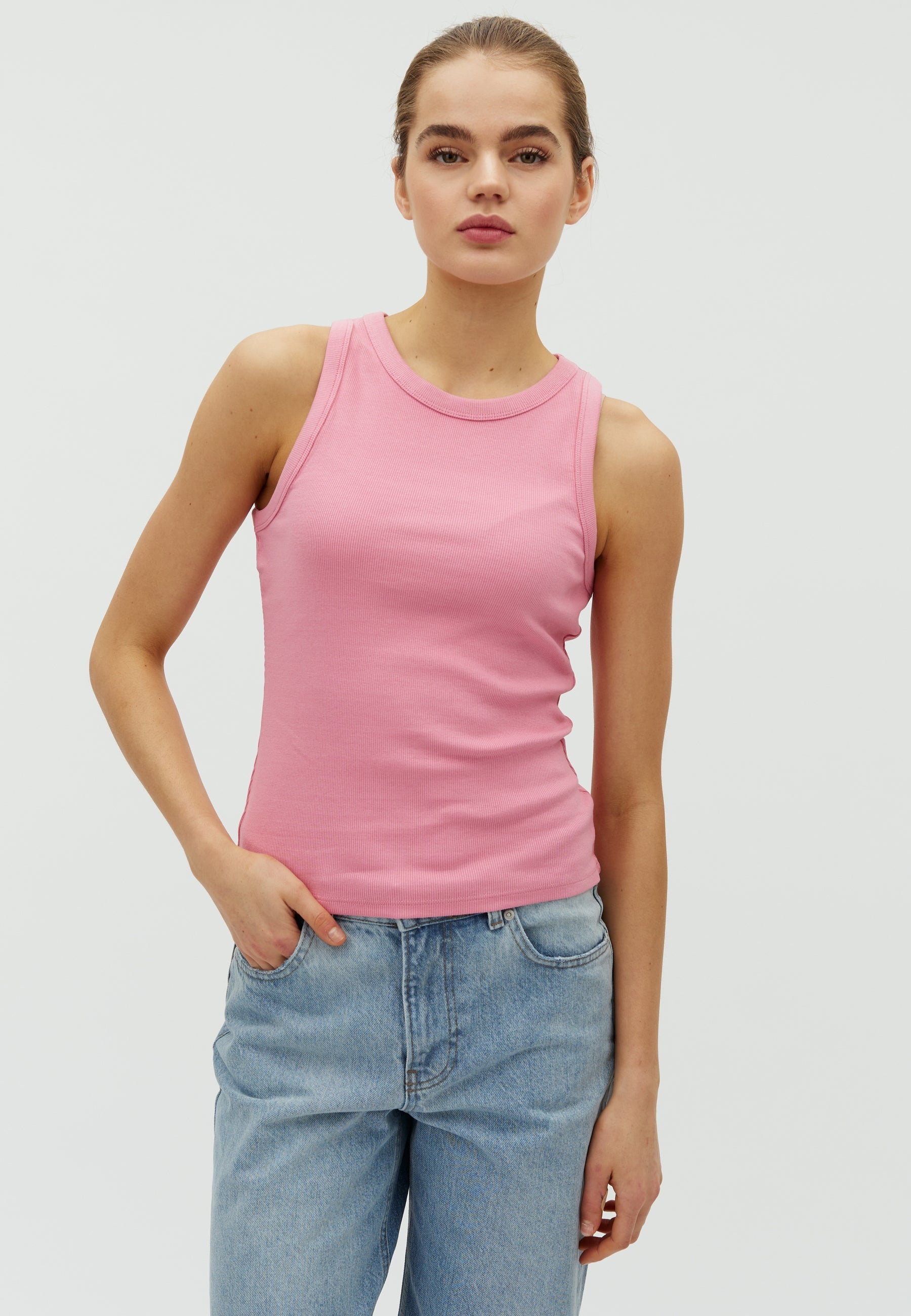 Jaxson-M_Wild Rose_Model_0