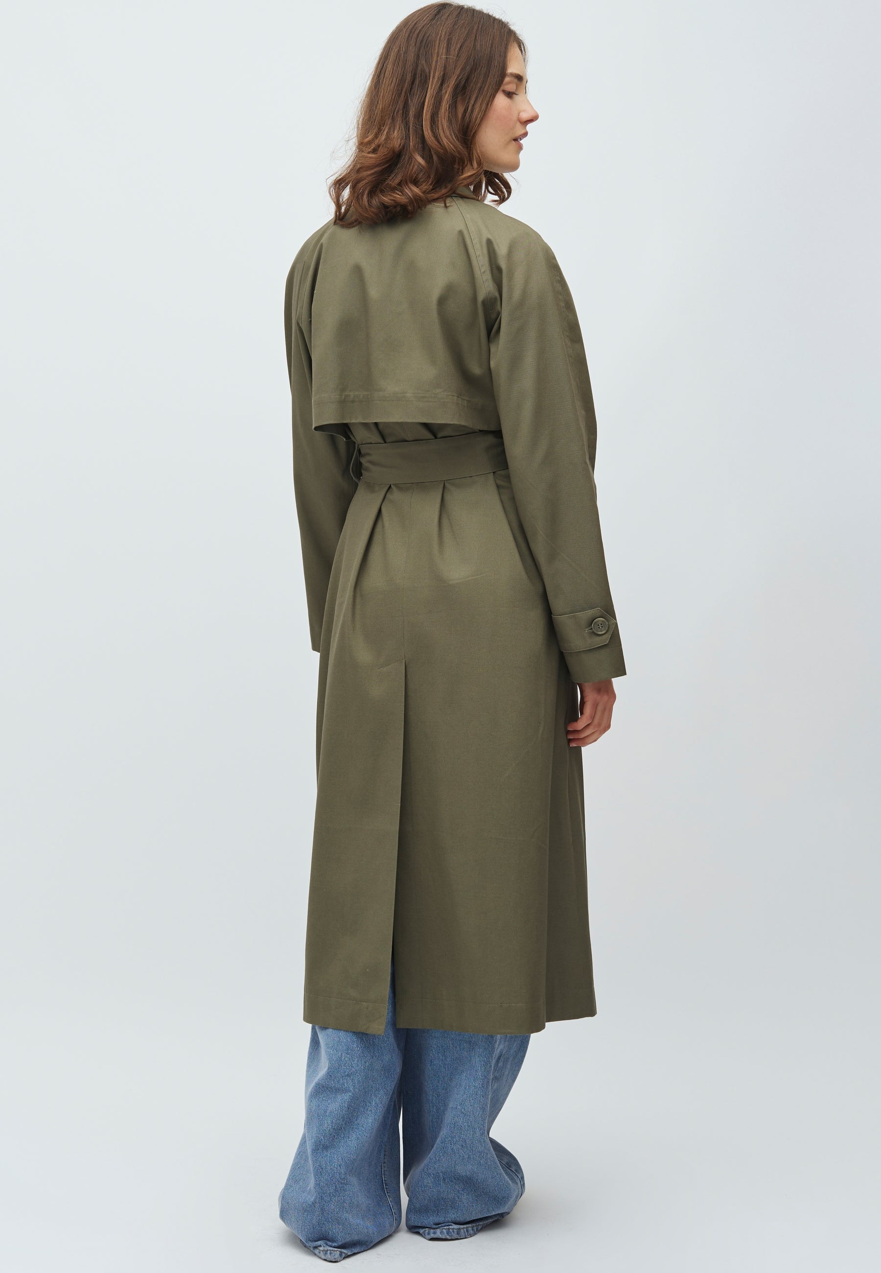 Odonna B-M_Dusty Olive_Model_3
