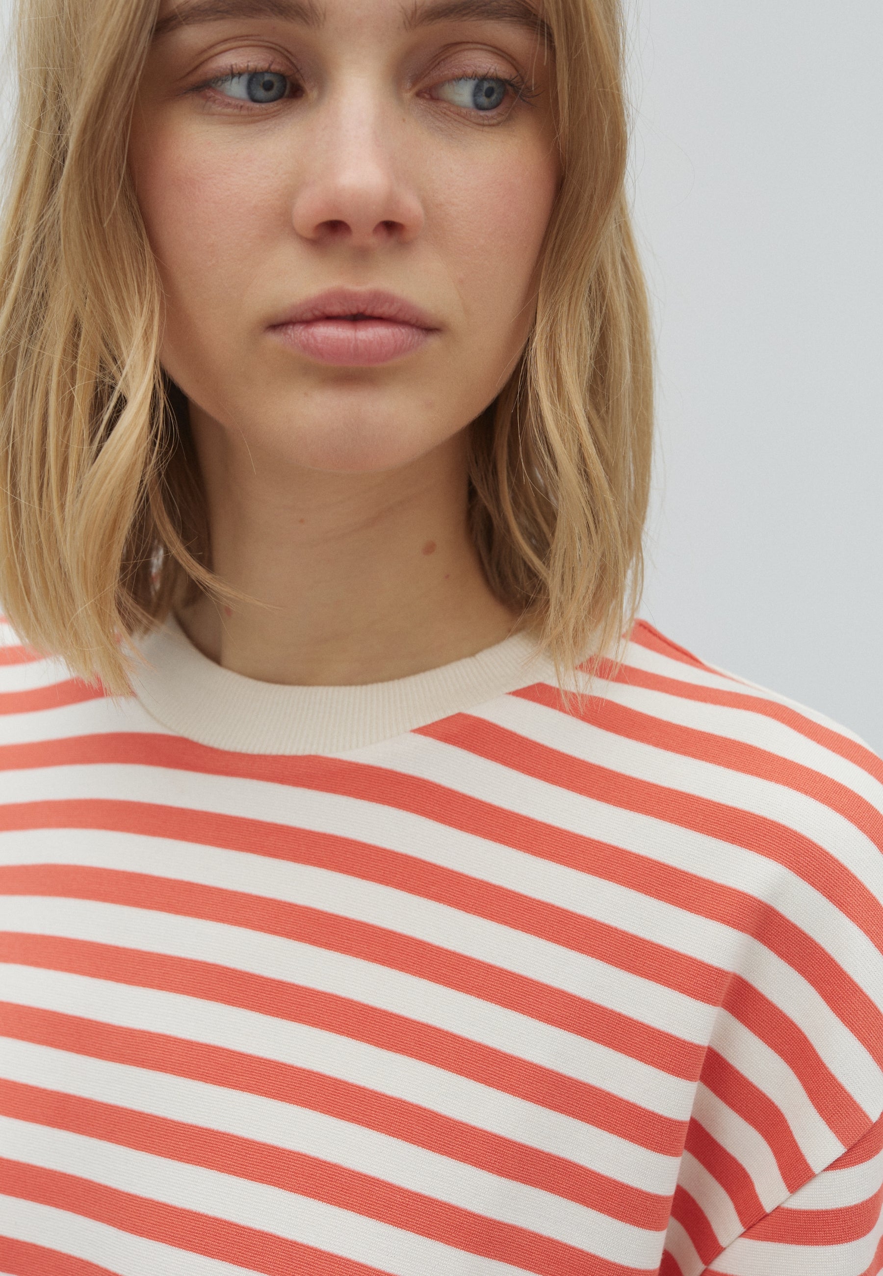 Emrys-M_Emberglow Stripe_Model_2